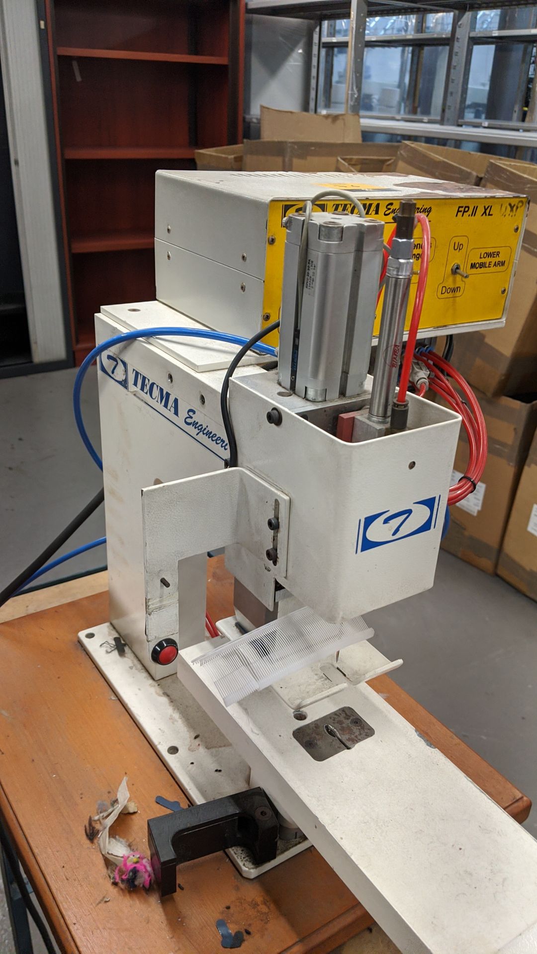 Tecma Engineering model FP11XL plastic fastener attachment system Please note, lots 1 - 200 are - Image 5 of 8