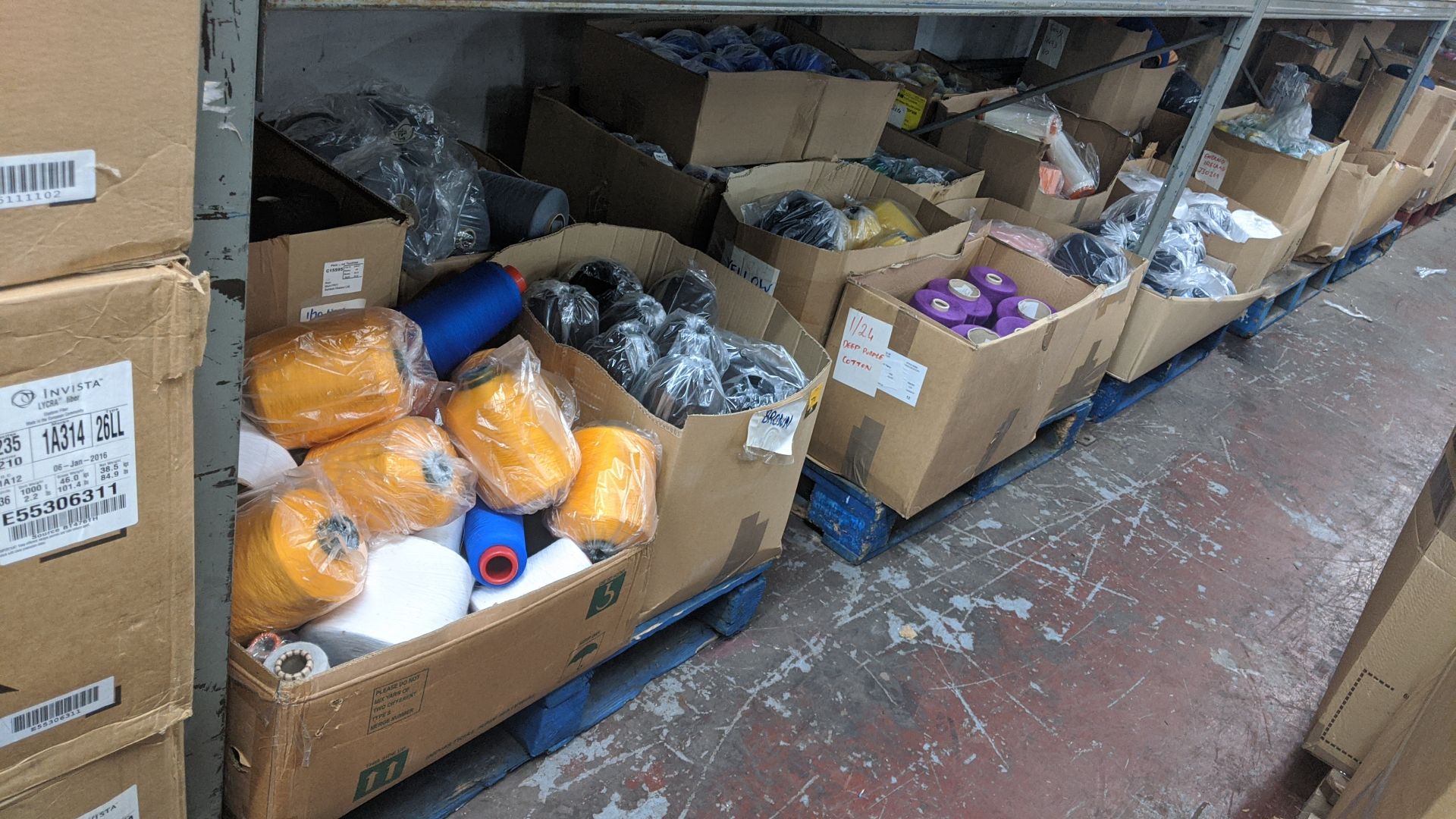 The contents of 4 pallets of assorted yarn Please note lots 501 onwards are located at Robson Kay' - Image 2 of 17