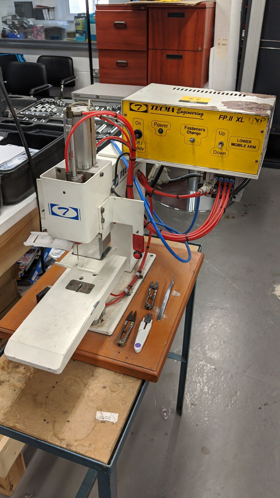 Tecma Engineering model FP11XL plastic fastener attachment system Please note, lots 1 - 200 are