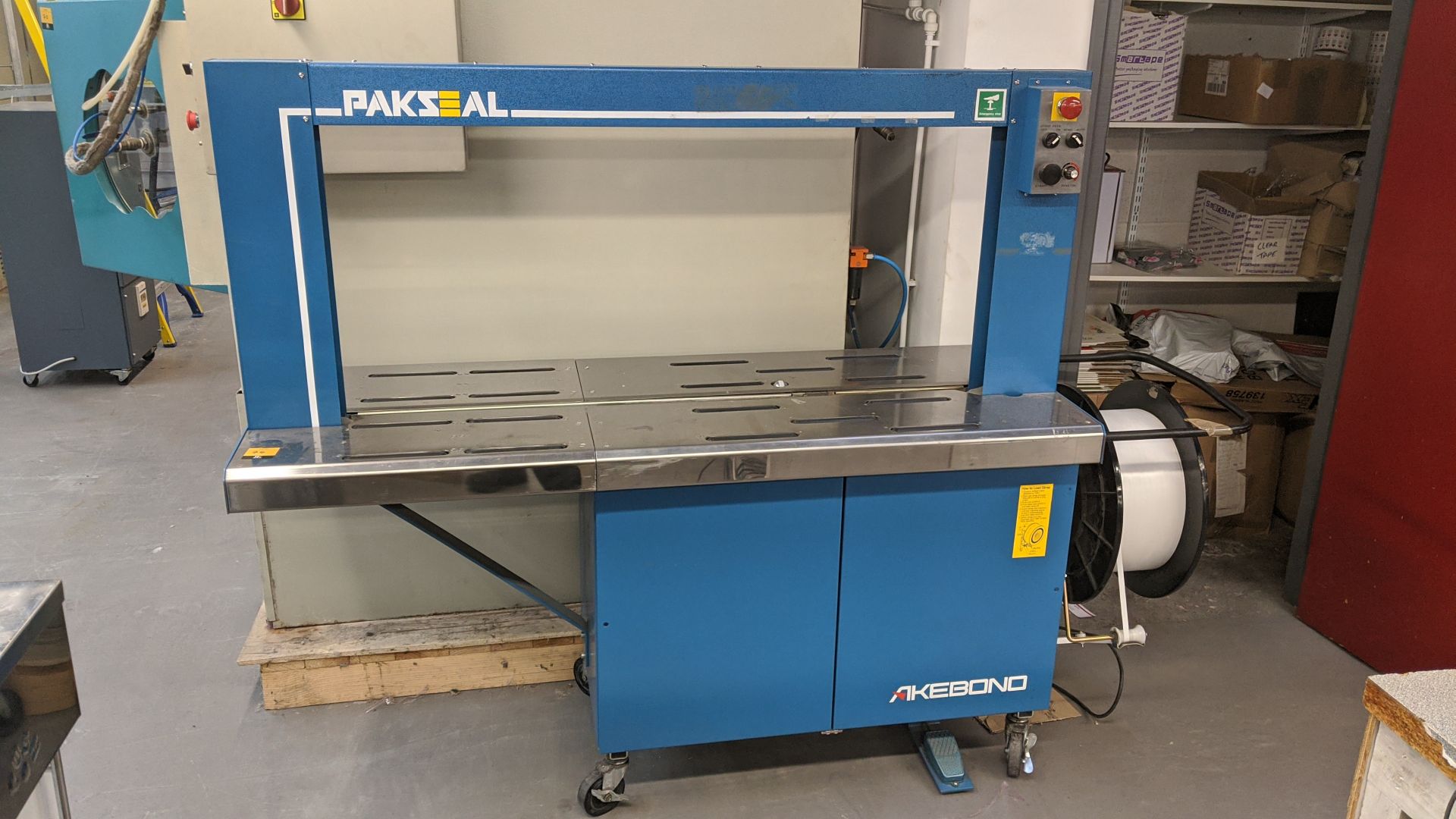 Pakseal Akebond large mobile automatic electric strapping/banding machine, model SX510, machine - Image 3 of 13