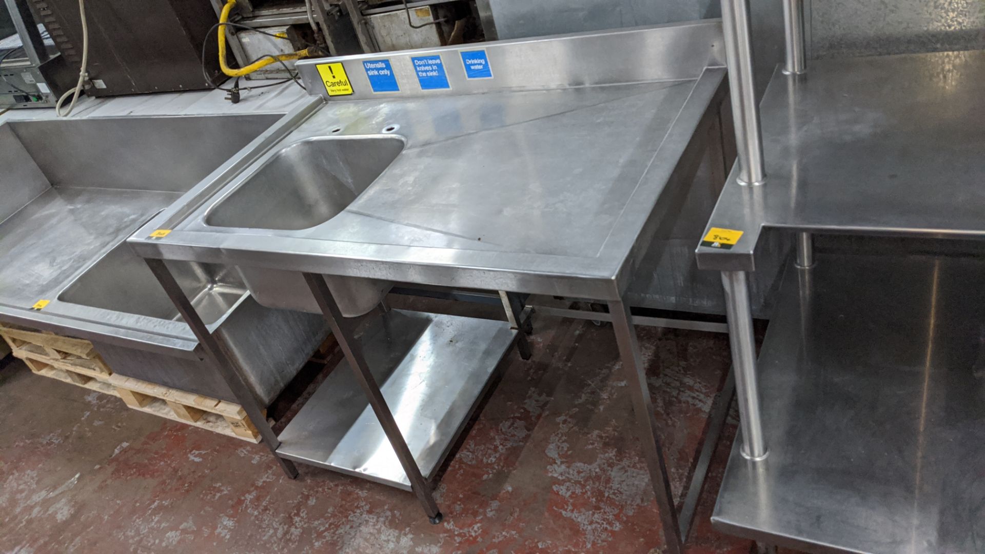 Stainless steel floorstanding single bowl sink with drainer & small shelf below, max dimensions - Image 2 of 4