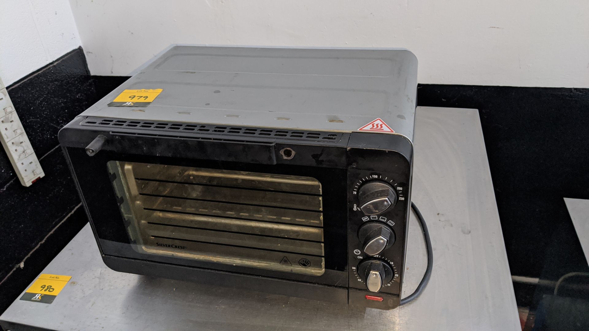 Silvercrest mini oven. IMPORTANT: Please remember goods successfully bid upon must be paid for and