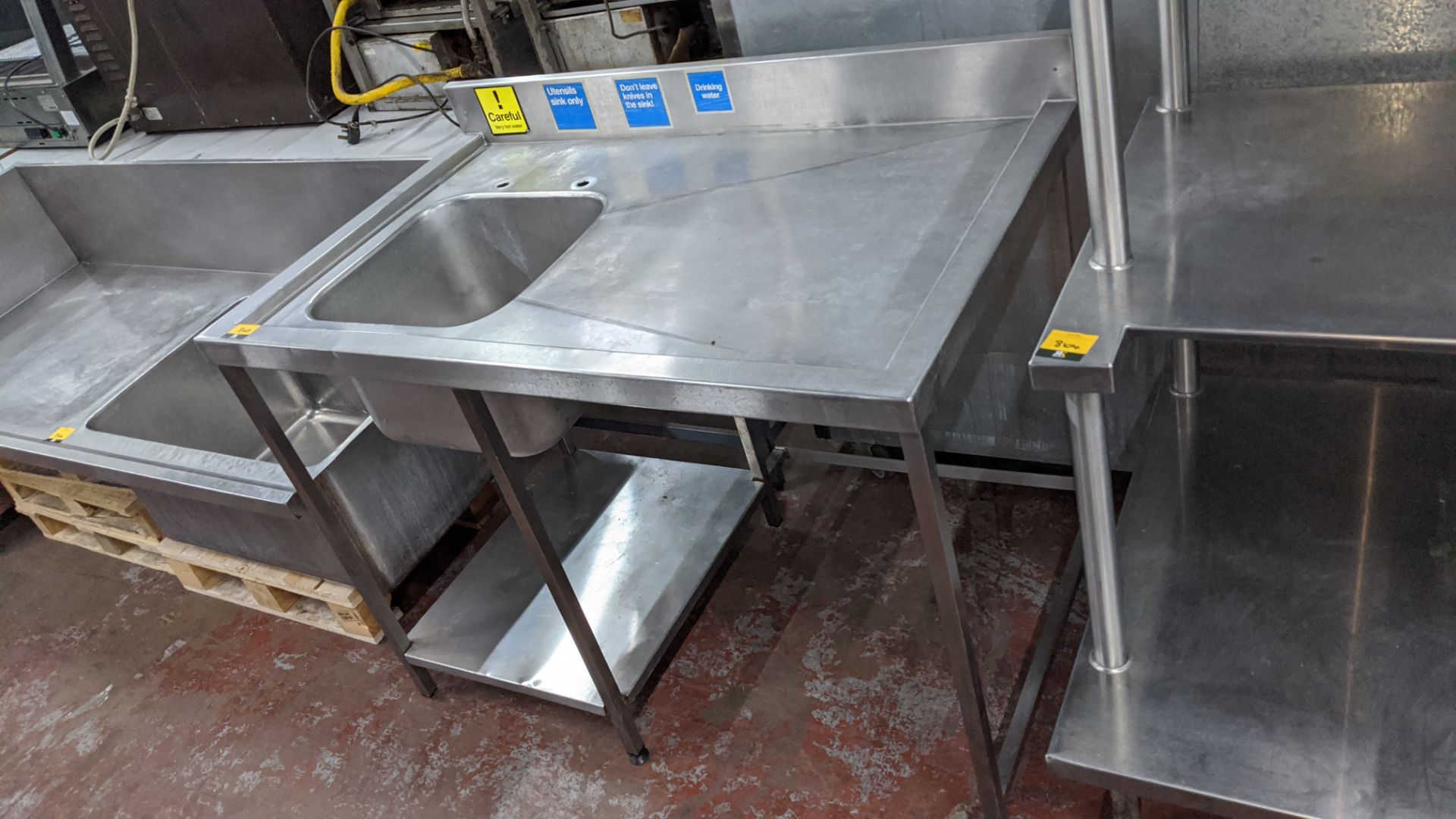 Stainless steel floorstanding single bowl sink with drainer & small shelf below, max dimensions
