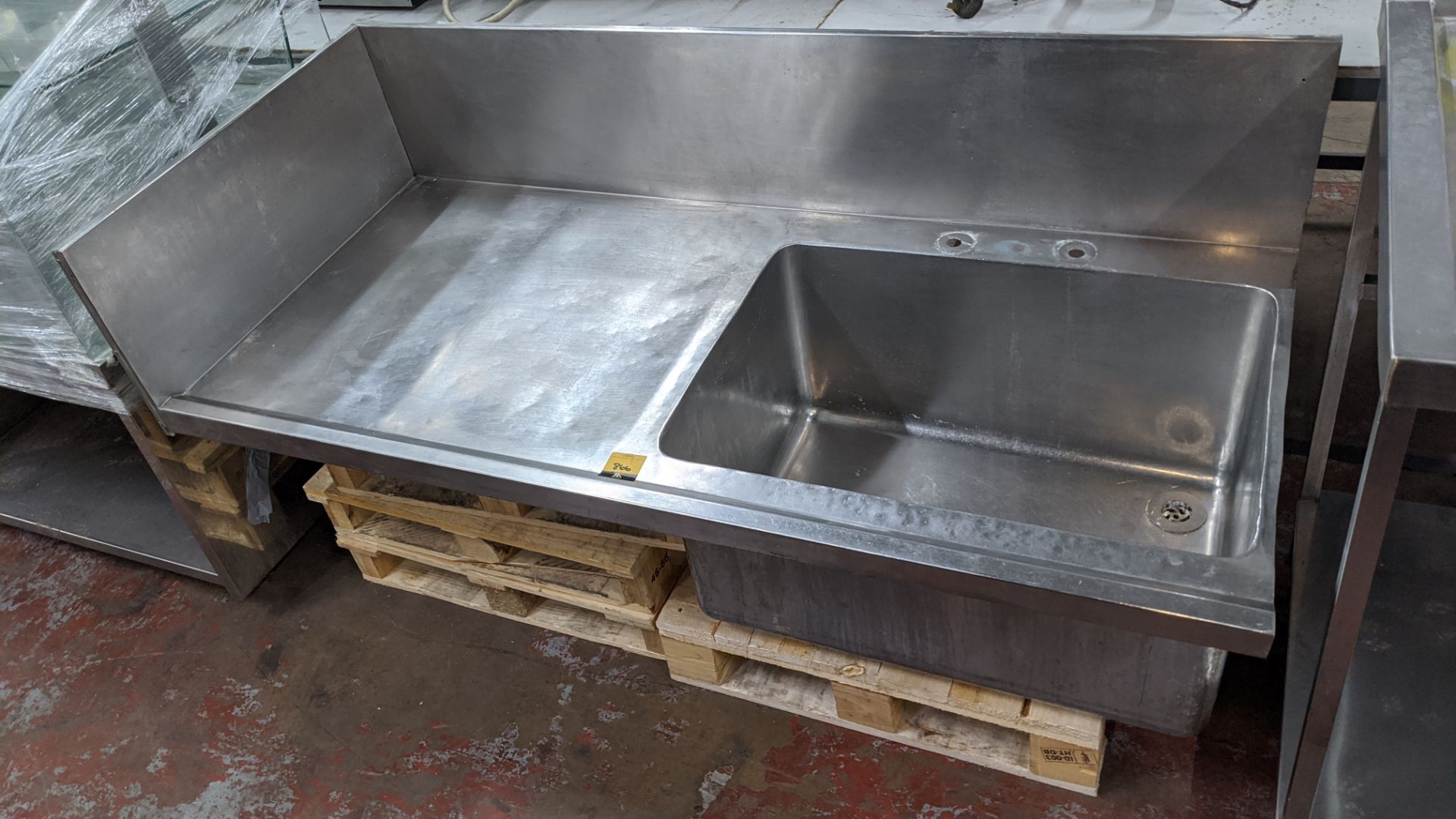 Stainless steel basin with large drainer section & splashbacks, for mounting into a work surface