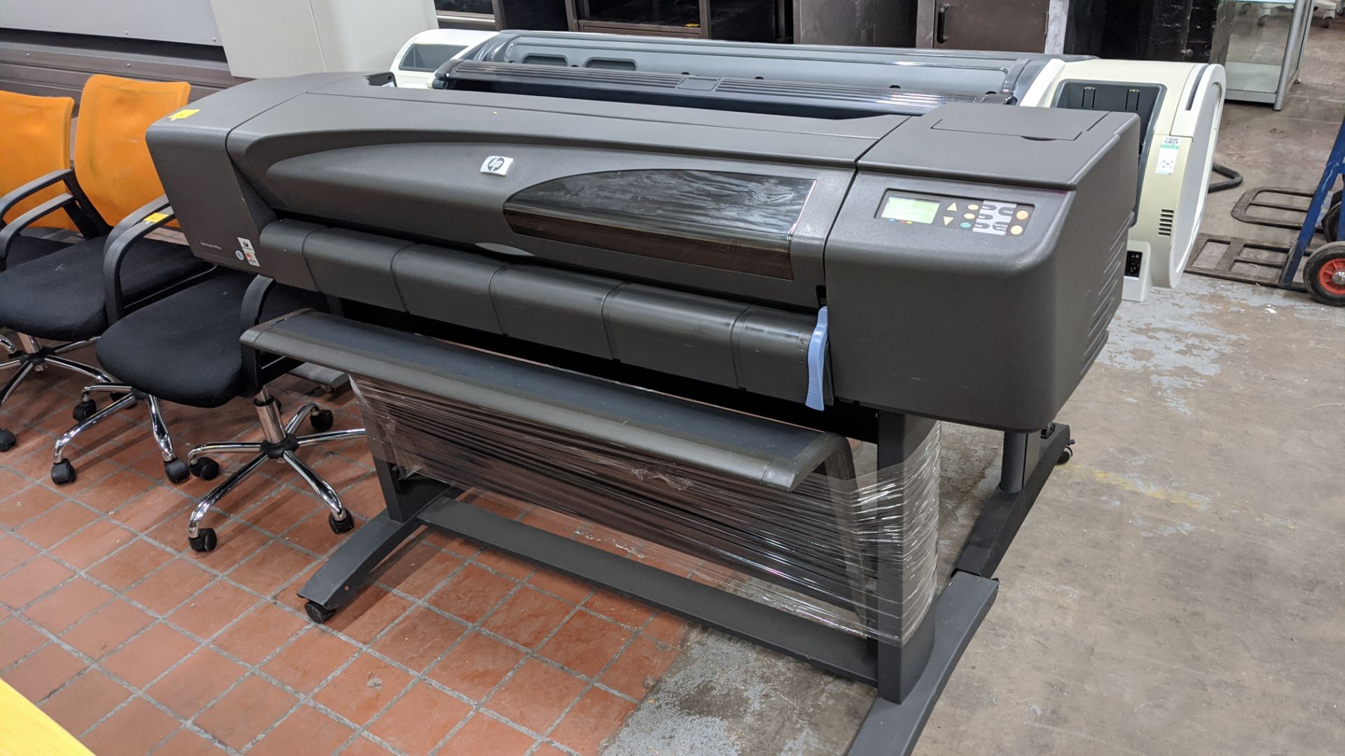 HP DesignJet 800PS floorstanding wide format printer, factory model C7780B/C, capacity approximately