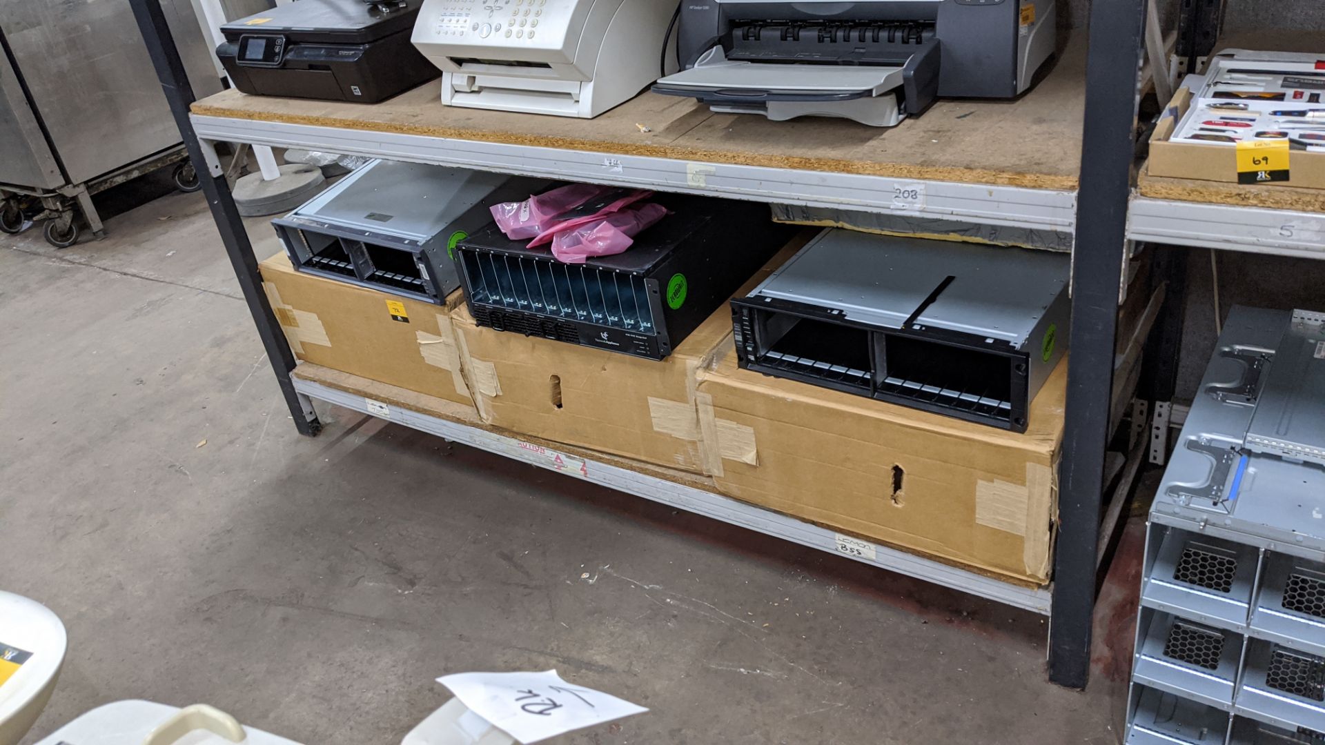 8 off assorted server & storage enclosures. IMPORTANT: Please remember goods successfully bid upon - Image 14 of 16