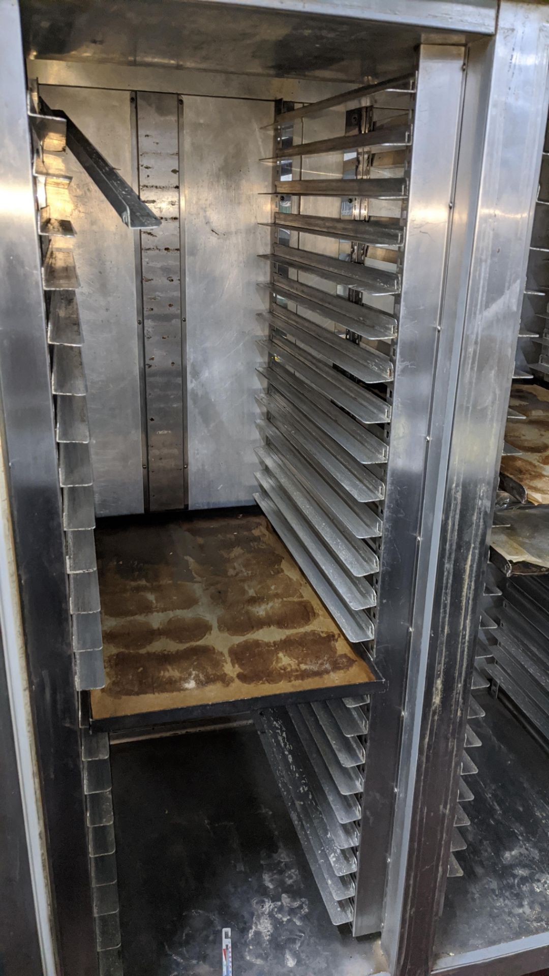 Williams HC2T twin door upright bakery cabinet. Lots 813 - 815 are residual assets from a bakery - Image 4 of 6