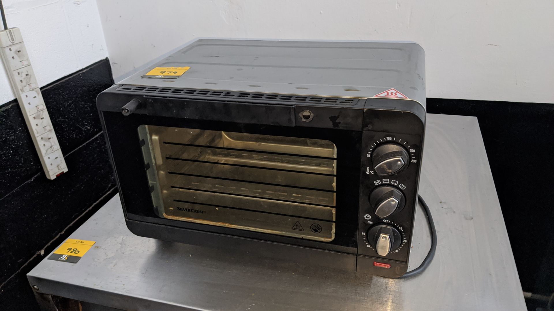 Silvercrest mini oven. IMPORTANT: Please remember goods successfully bid upon must be paid for and - Image 2 of 5