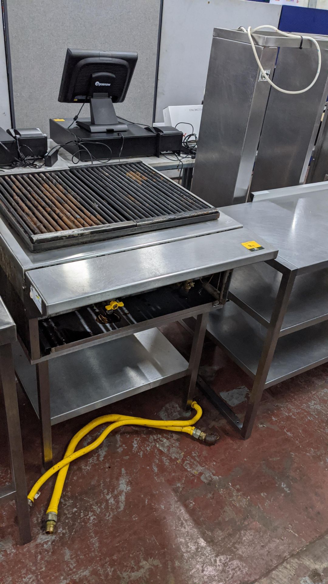 Stainless steel char grill with dedicated stand, includes gas pipe. Lots 808 - 812 are understood to