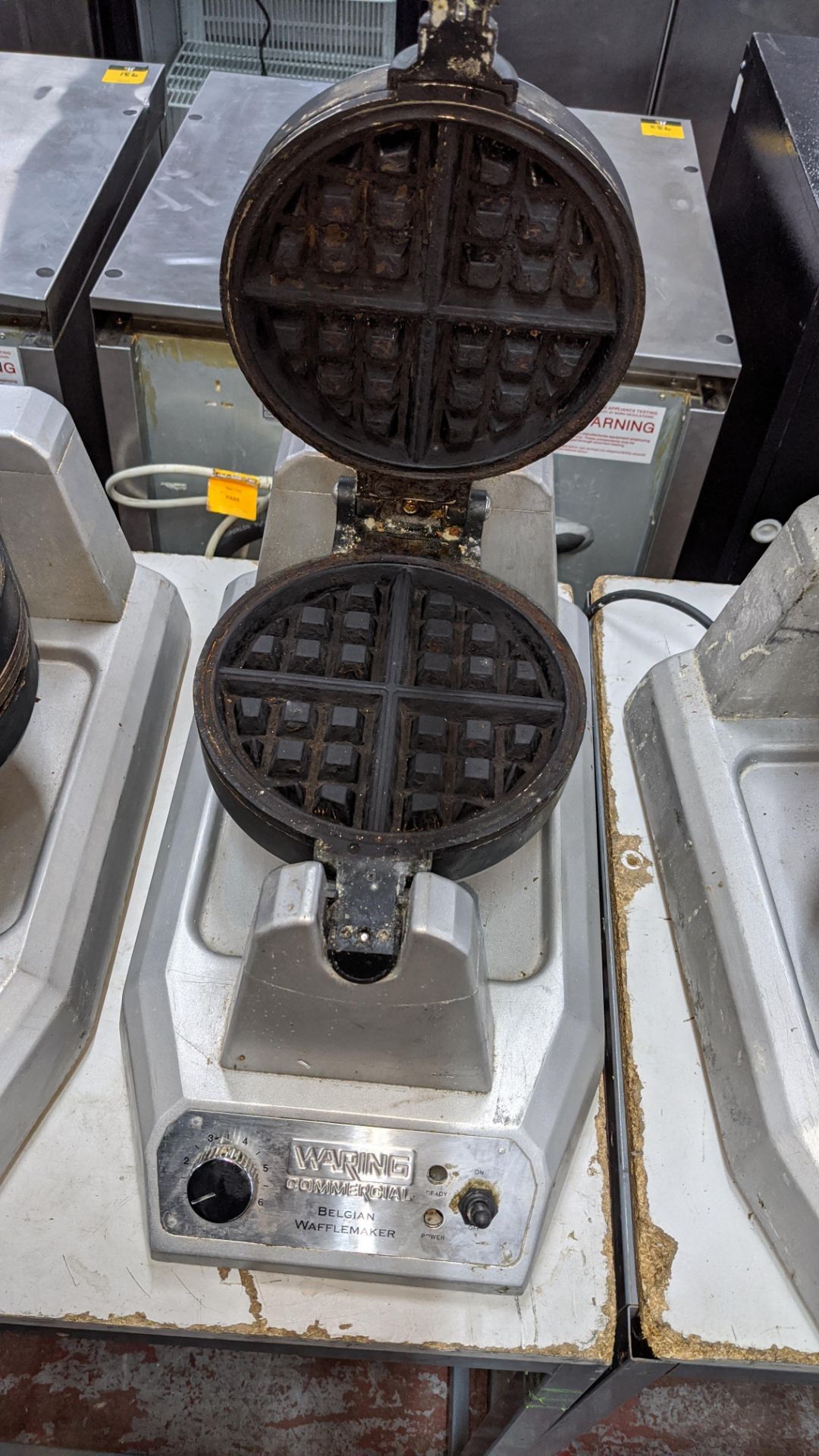 Waring commercial Belgian waffle maker. IMPORTANT: Please remember goods successfully bid upon - Image 4 of 4