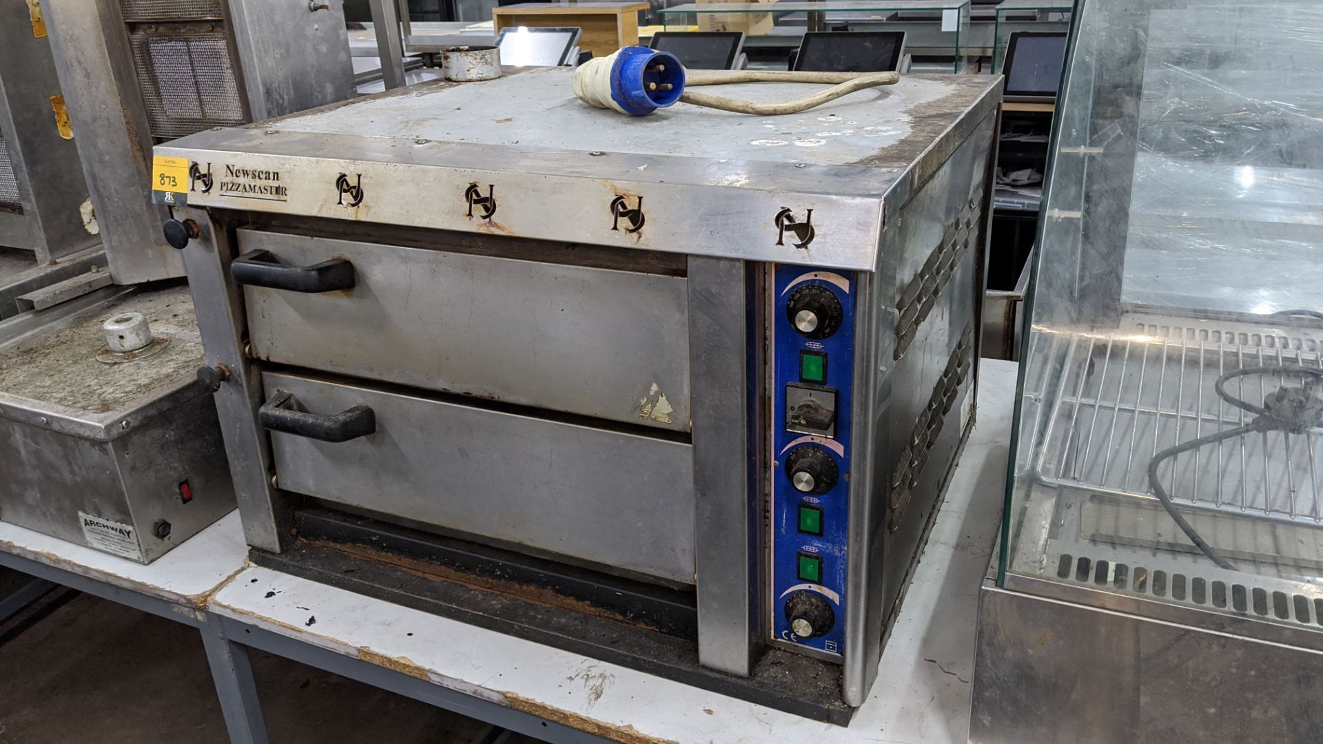 Newscan Pizzamaster twin deck benchtop pizza oven. IMPORTANT: Please remember goods successfully bid