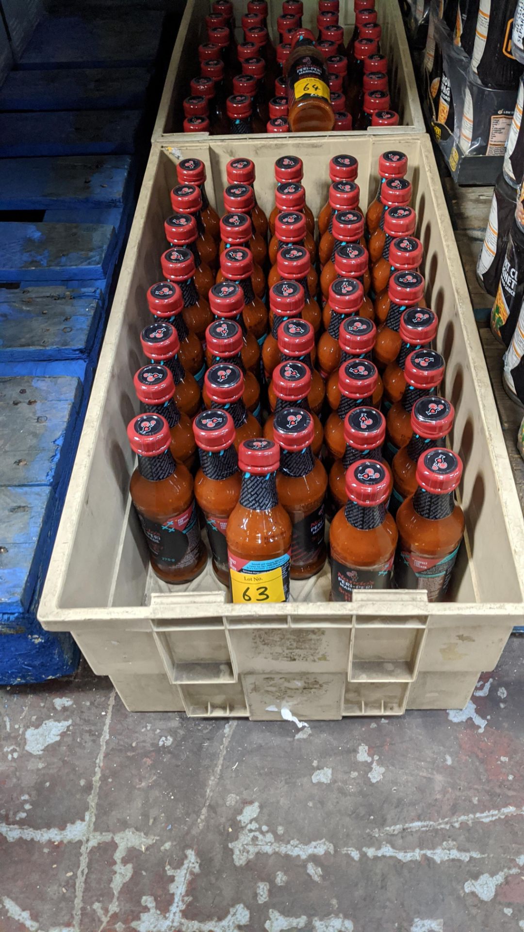 43 off 270g bottles of Nando's PERi-PERi Smoky Barbecue Marinade. IMPORTANT – DO NOT BID BEFORE - Image 2 of 2