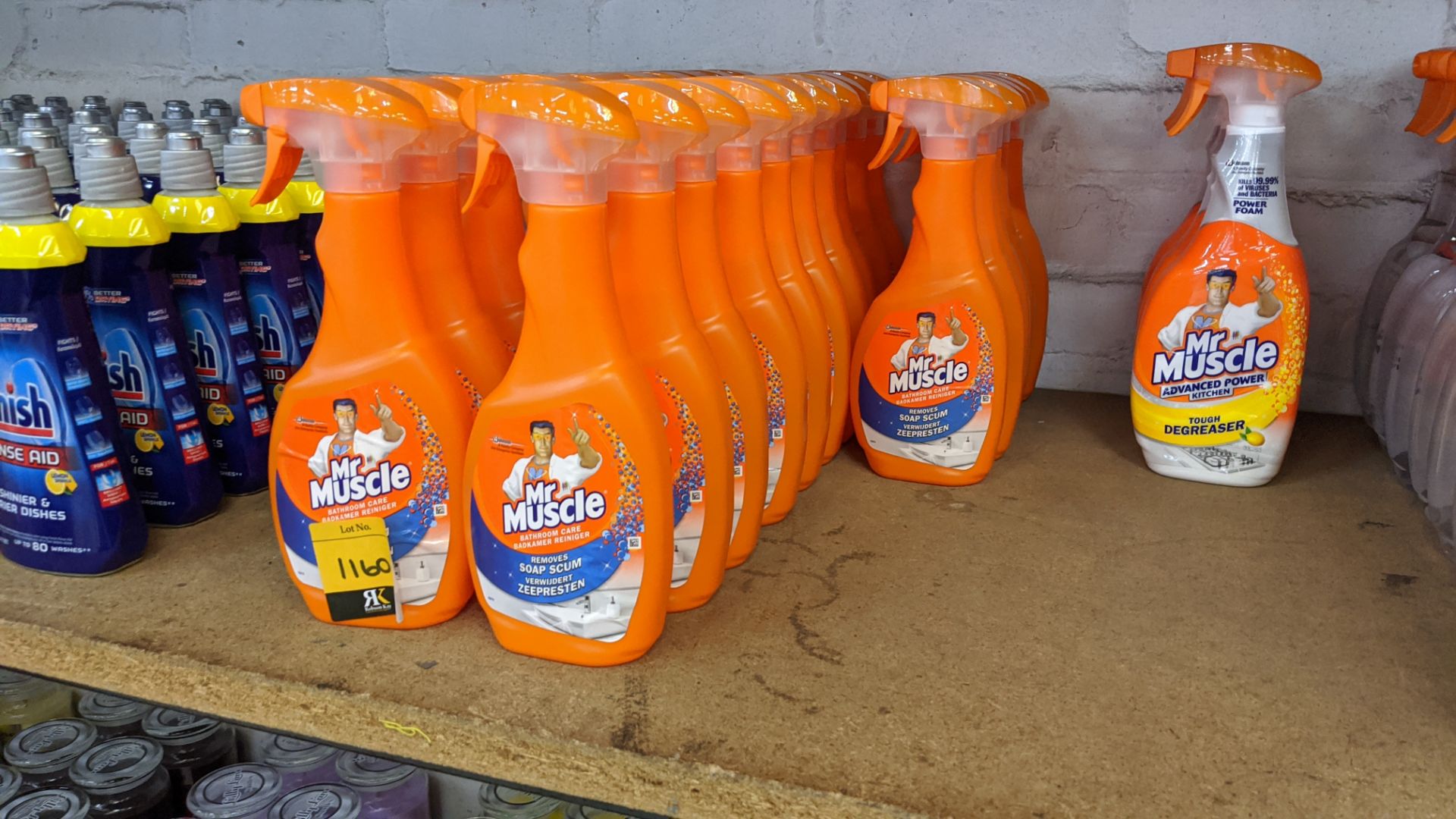 52 off assorted 500ml & 700ml bottles of Mr Muscle products. IMPORTANT – DO NOT BID BEFORE READING - Image 3 of 4