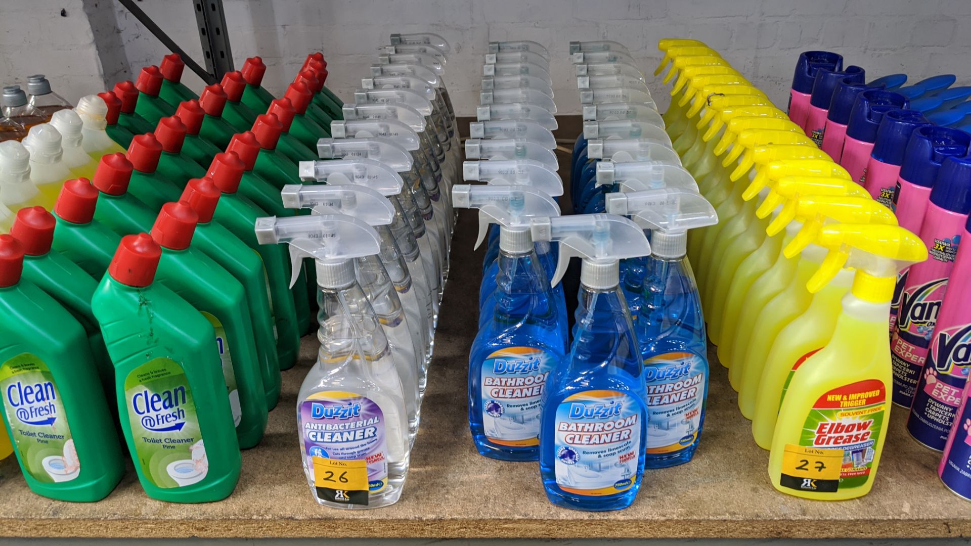 33 off 750ml bottles of Duzzit Bathroom & Antibacterial cleaner. IMPORTANT – DO NOT BID BEFORE - Image 2 of 2