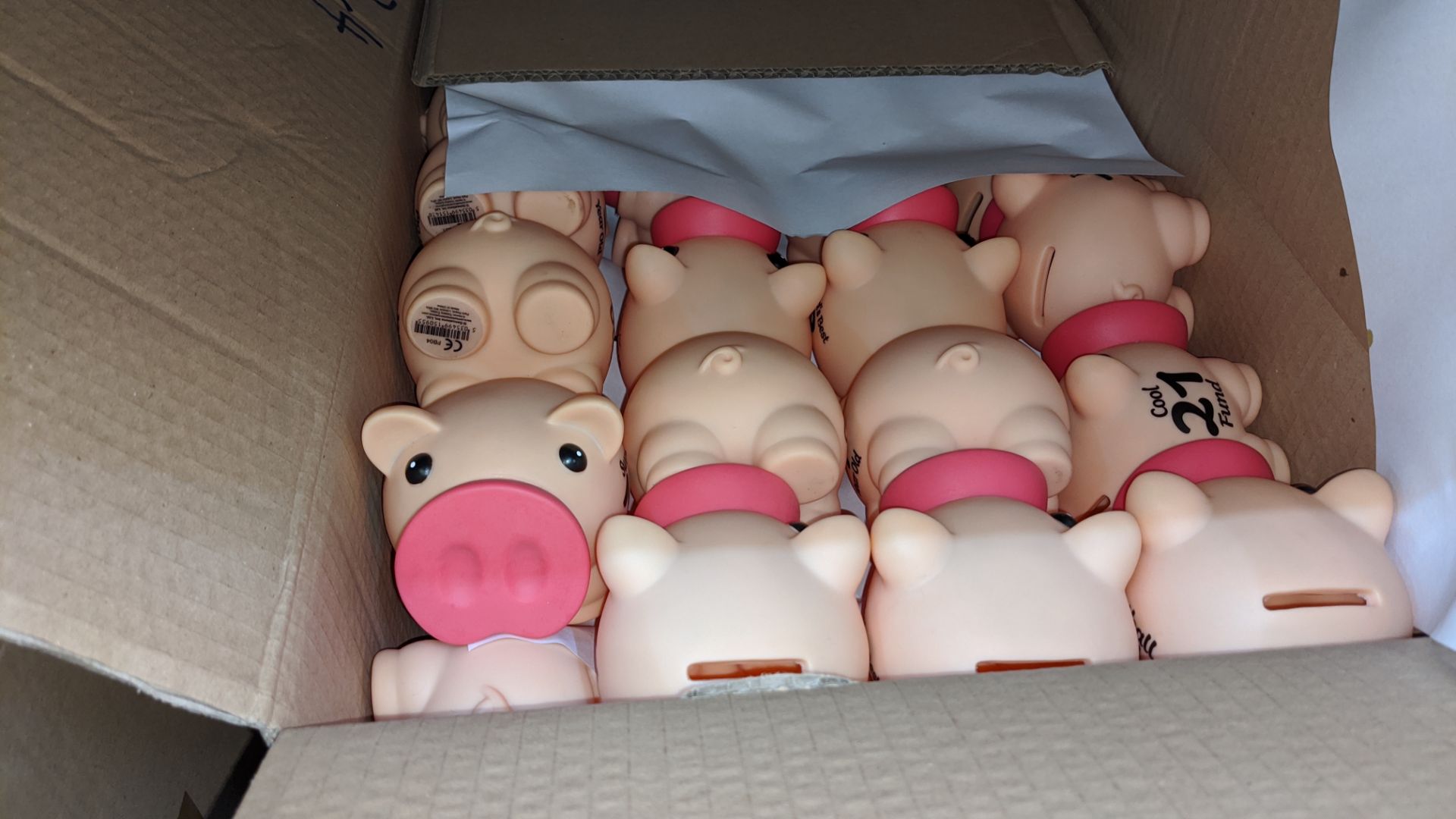 80 off piggy banks. IMPORTANT – DO NOT BID BEFORE READING THE IMPORTANT INFORMATION REGARDING THIS - Image 2 of 2