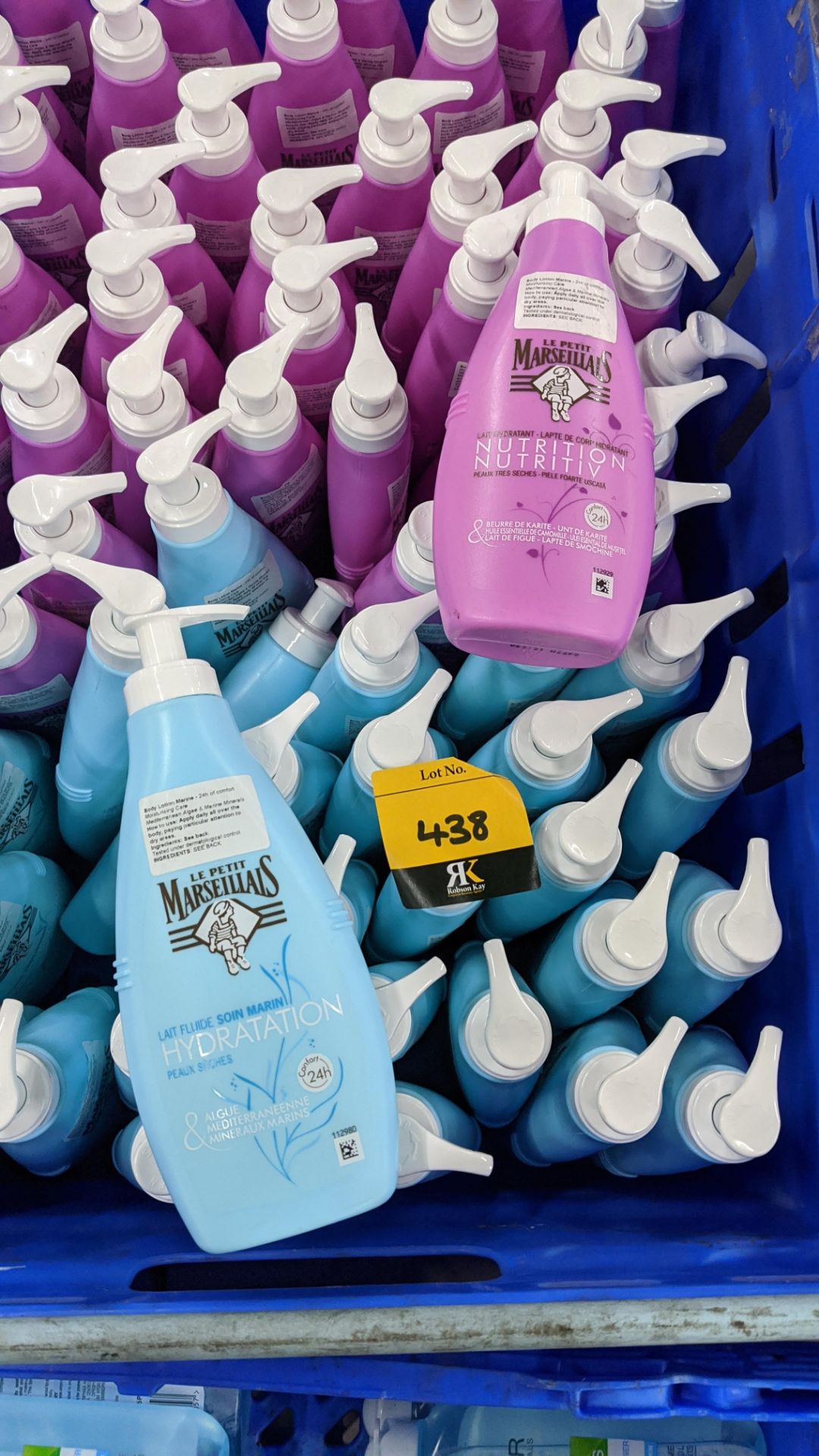 62 off 250ml bottles of Le Petit Marseillais moisturising fluids. IMPORTANT – DO NOT BID BEFORE - Image 2 of 2