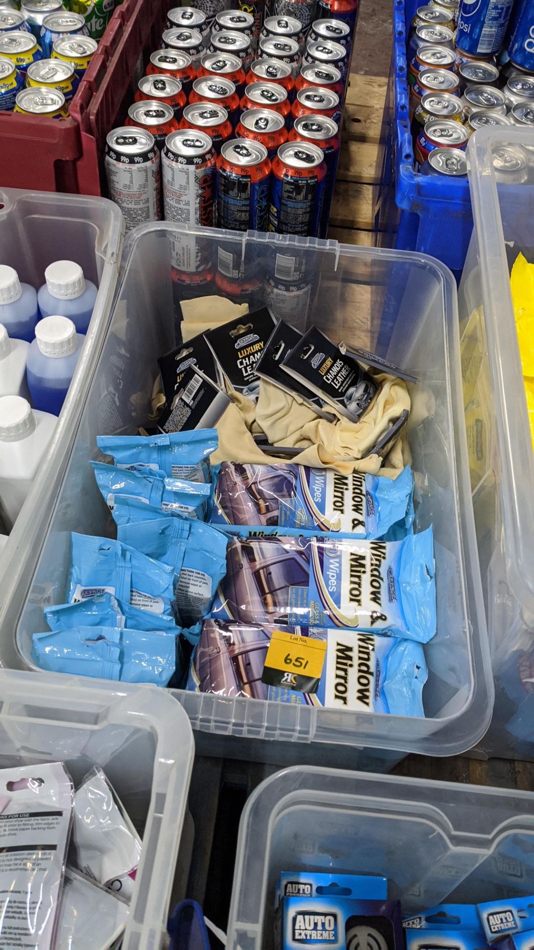 Contents of a crate of car cleaning wipes & cloths - crate excluded. IMPORTANT – DO NOT BID BEFORE