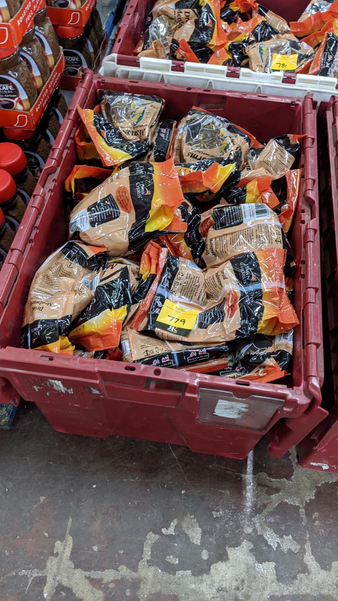 Contents of a crate of Dawn Chorus dried mealworms - crate excluded. IMPORTANT – DO NOT BID BEFORE