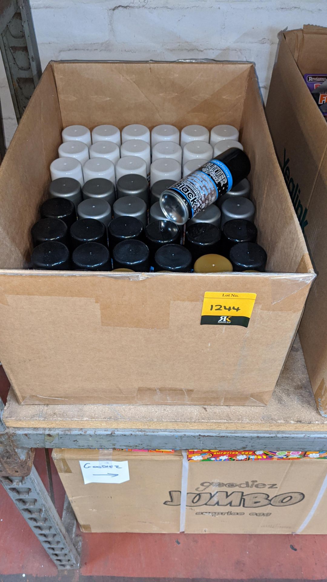 Box of assorted cans of spray glitter paint. IMPORTANT – DO NOT BID BEFORE READING THE IMPORTANT