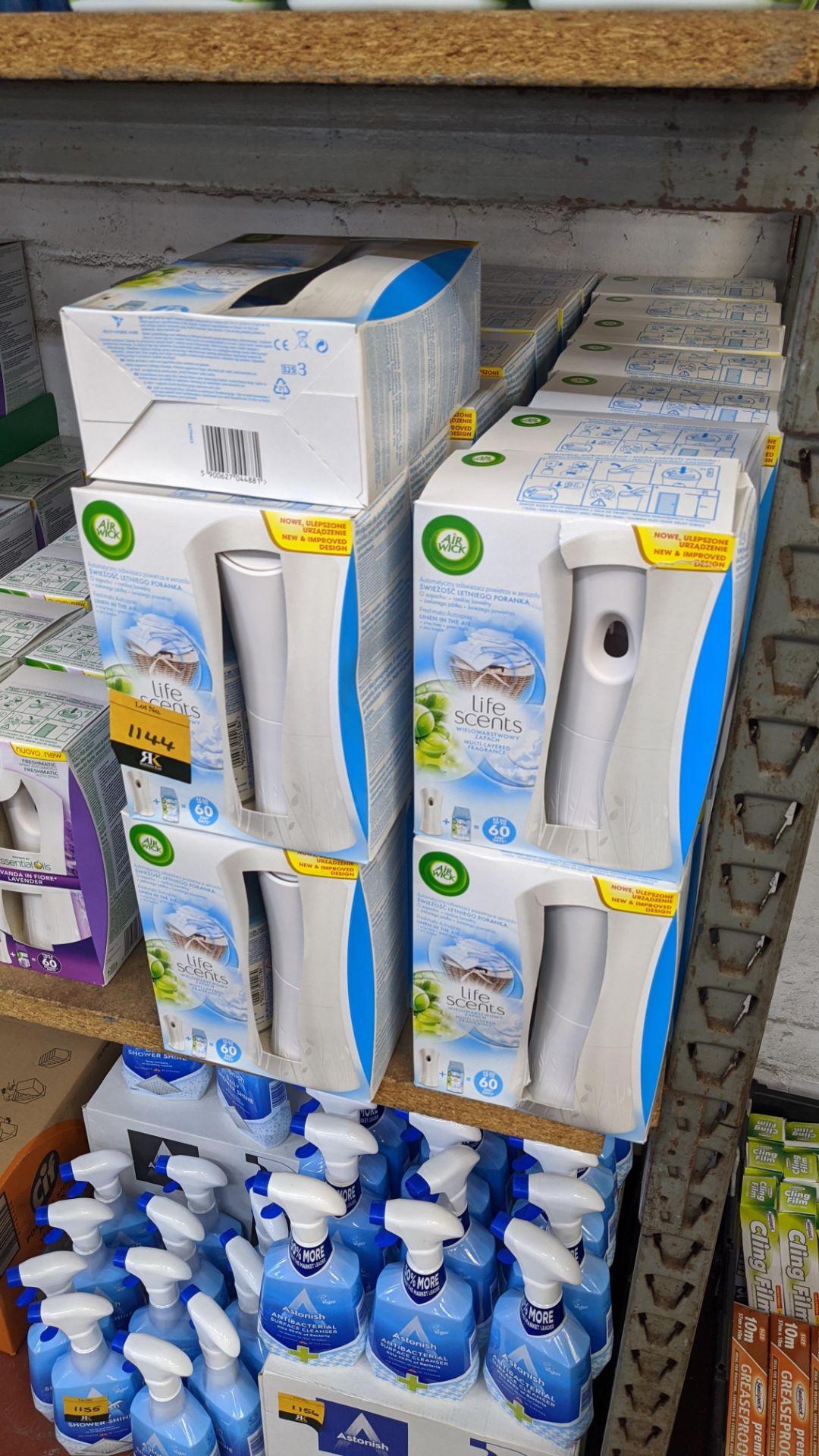 29 off Air Wick automatic air freshening systems, each including refill. IMPORTANT – DO NOT BID - Image 2 of 2