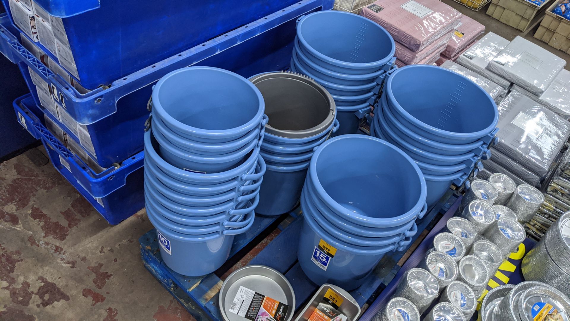 28 off assorted buckets in 8, 10 & 15 litre capacities. IMPORTANT – DO NOT BID BEFORE READING THE