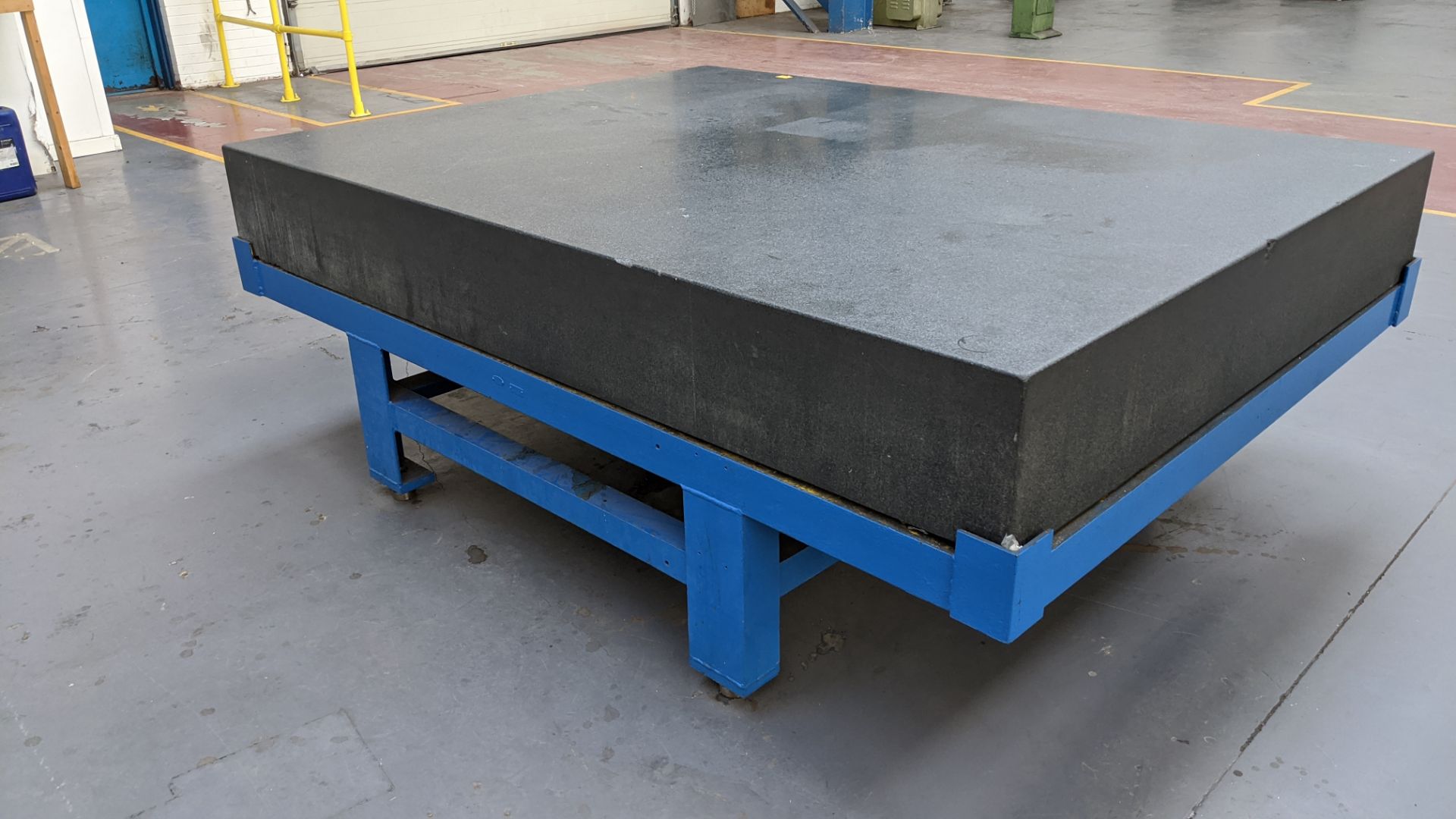 Large granite table on metal frame with adjustable feet. Granite block measures approx. 2440mm x - Image 8 of 8