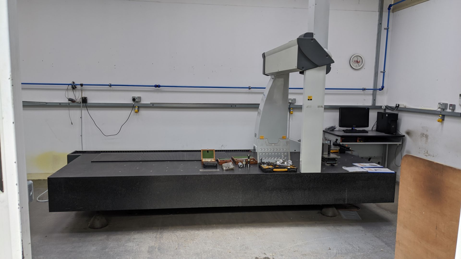 Hexagon Metrology CMM model Global/A123010, serial no. GLOD000222 on granite table measuring very - Image 33 of 35