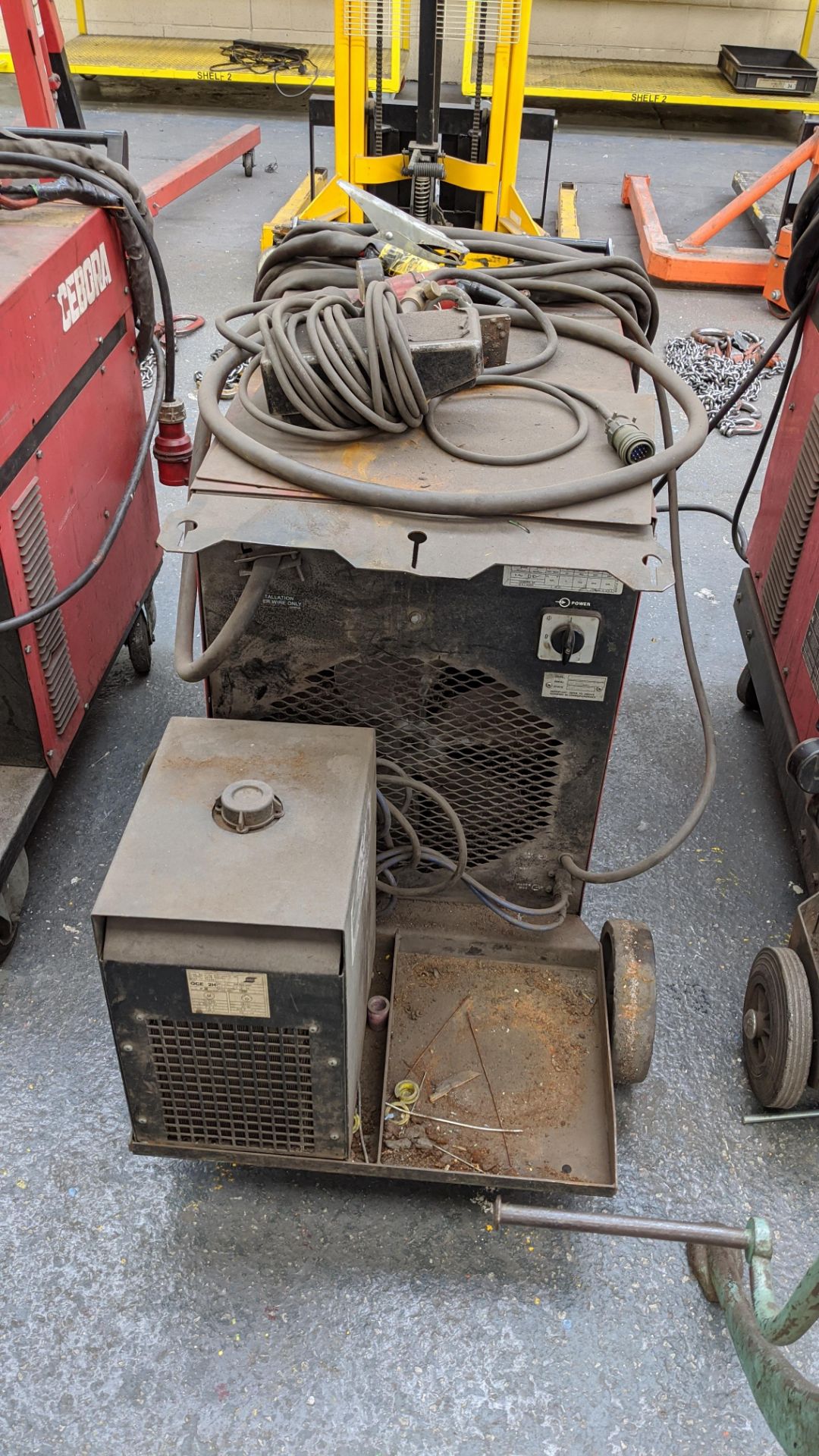 Murex Transtig AC/DC 352 welder includes power feed located at the back - Image 5 of 6