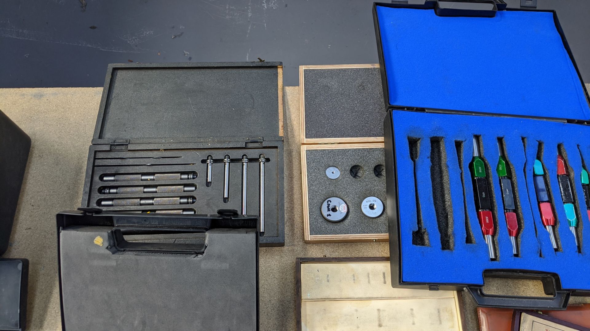 Contents of a table of assorted Metrology & other measuring related ancillaries - Image 10 of 11