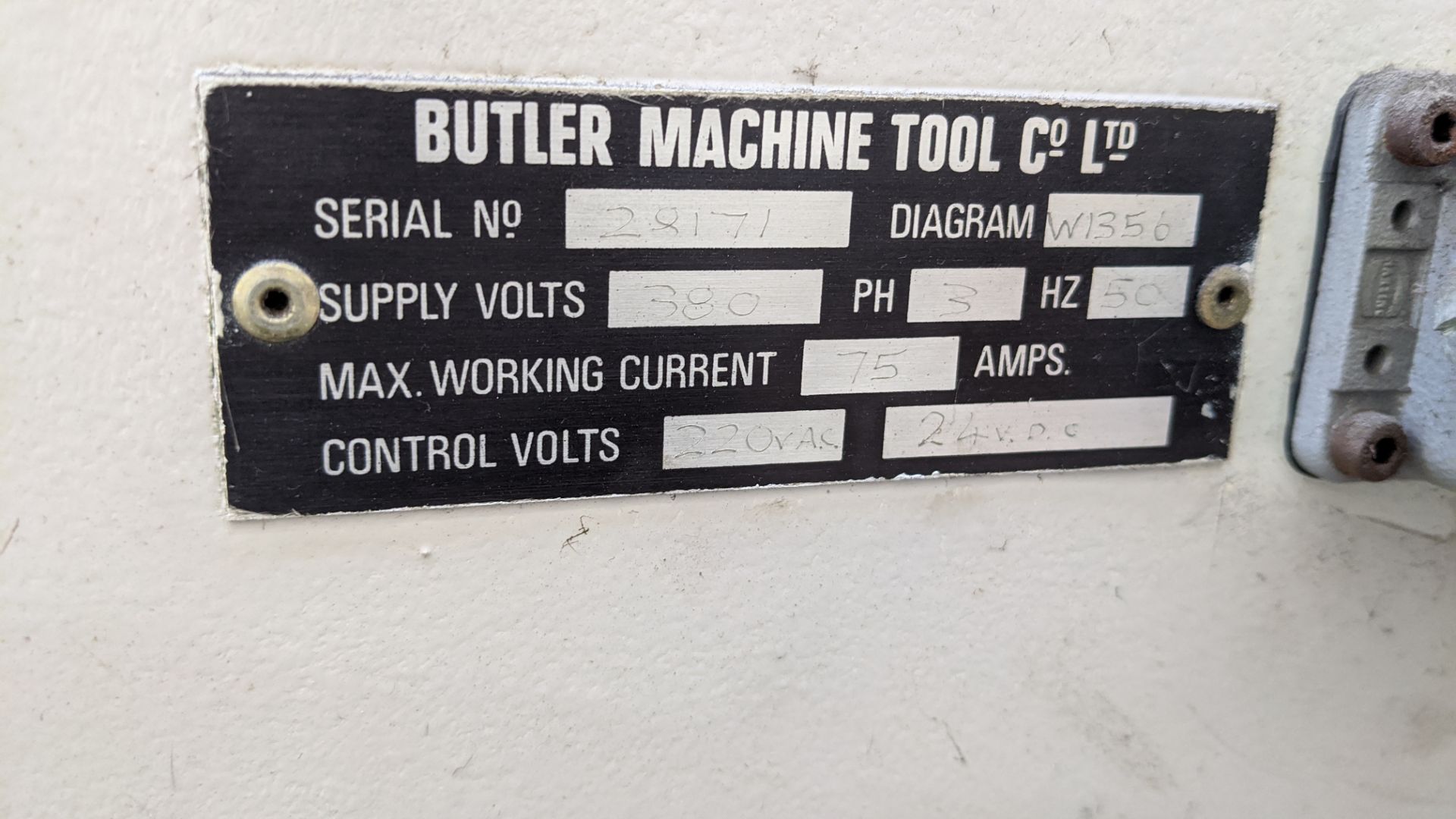 Butler Hi-Power Elgamill with swing-out Heidenhain controls. This lot includes the steps in front of - Image 24 of 28