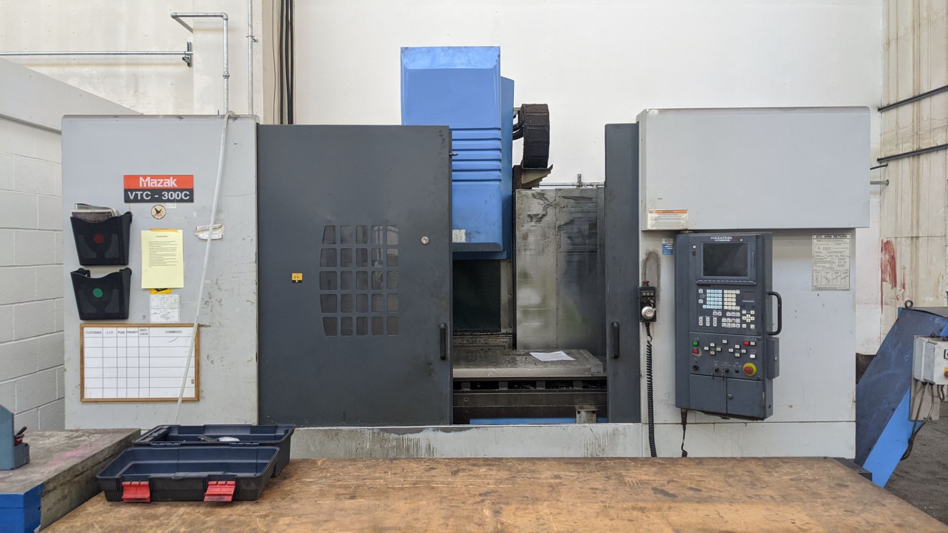 2001 Mazak VTC-300C machining centre with Mazatrol 640M controller. This lot recently had the - Image 28 of 28