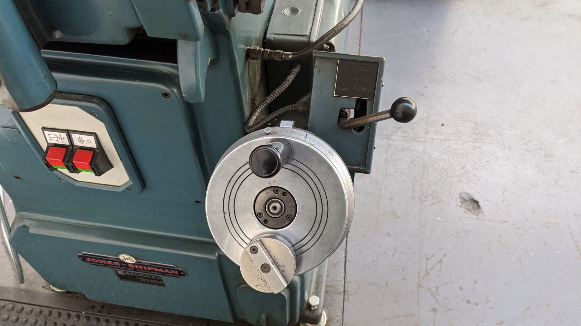 Jones & Shipman surface grinder with magnetic chuck & Acu-Rite Master-G DRO - Image 7 of 9