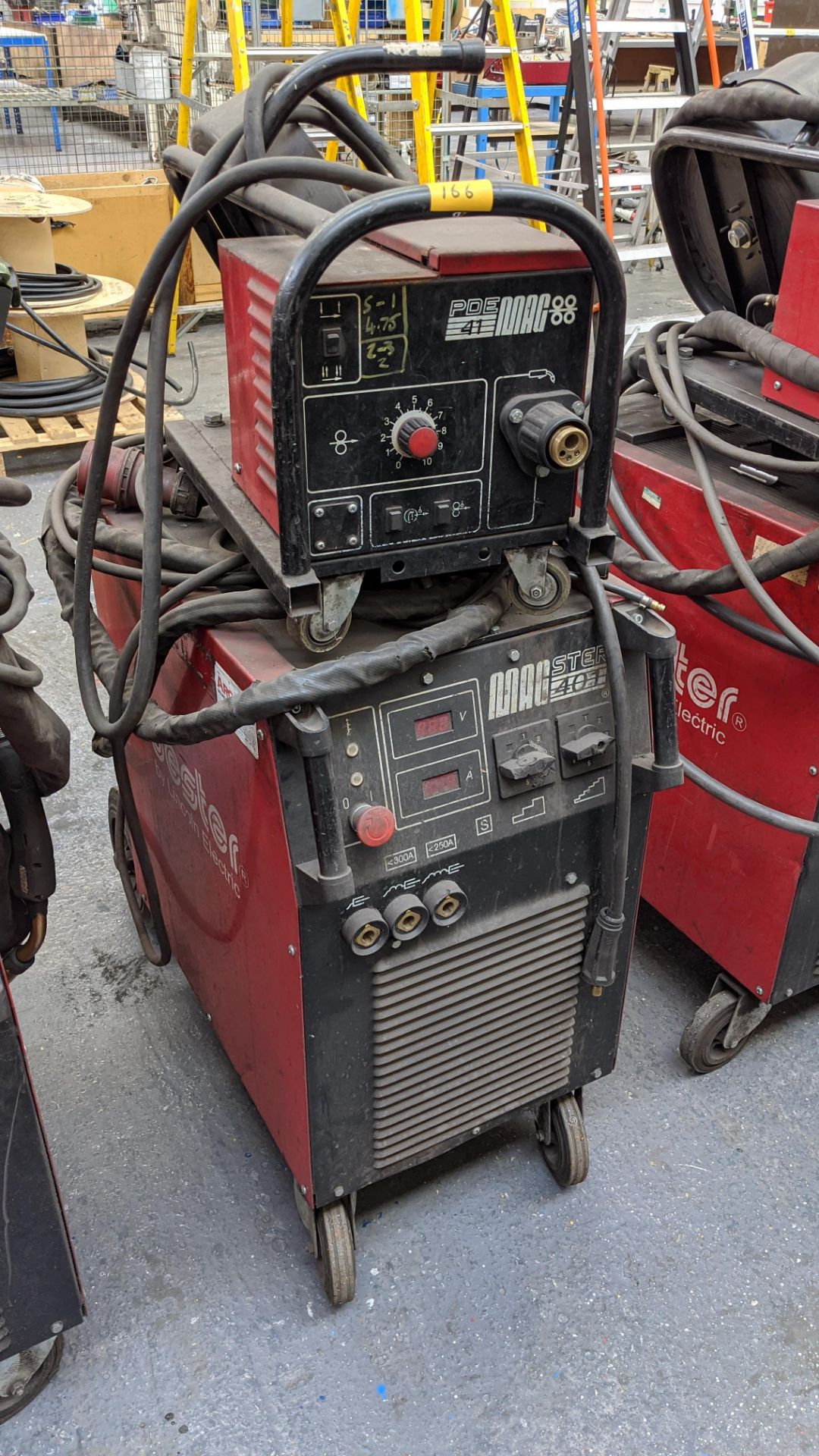 Lincoln Electric Bester Magster 401 welder plus PDE41 Mag feed - Image 3 of 7