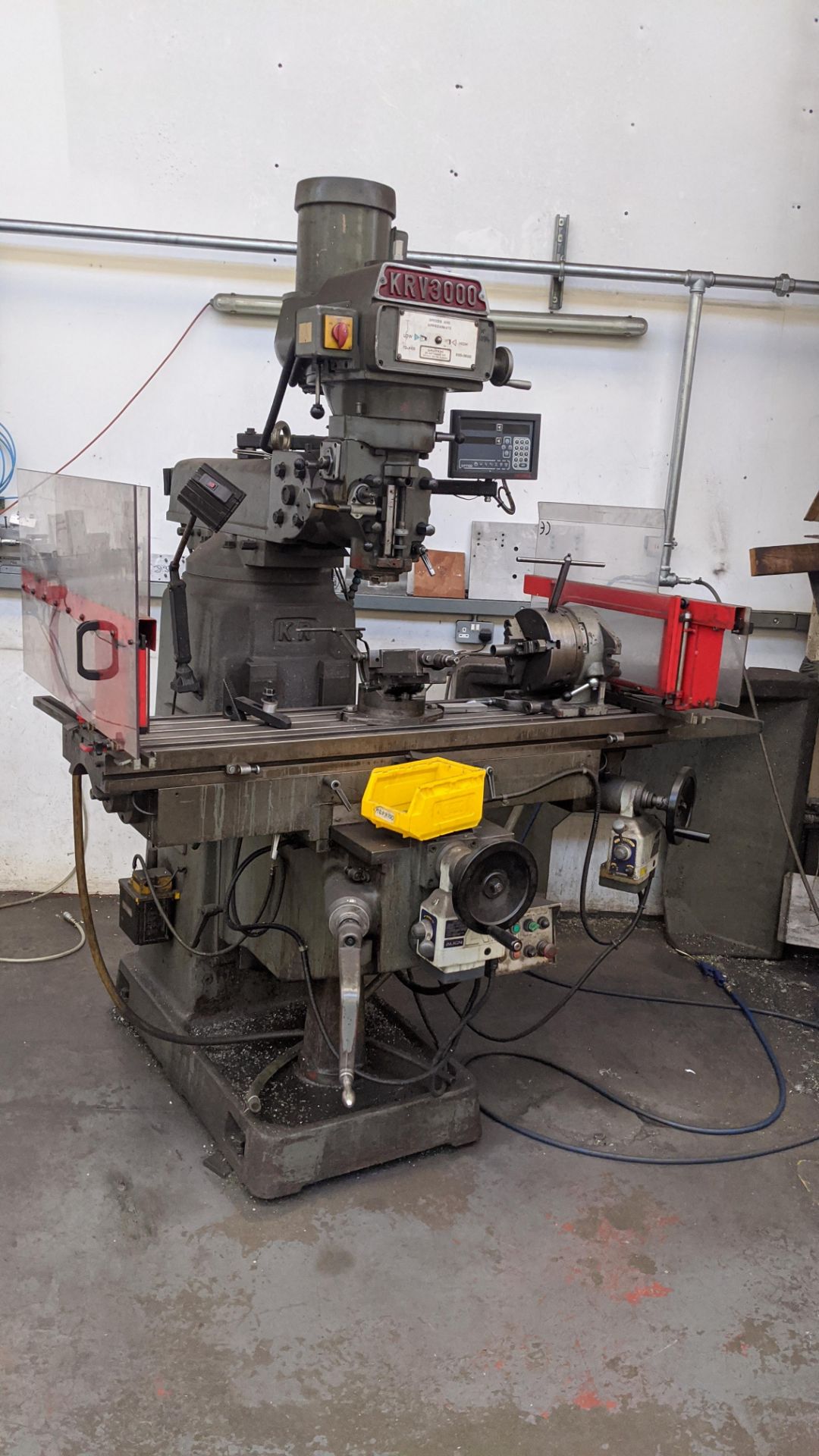King Rich KRV3000SLV milling machine with Newall DP700 controller