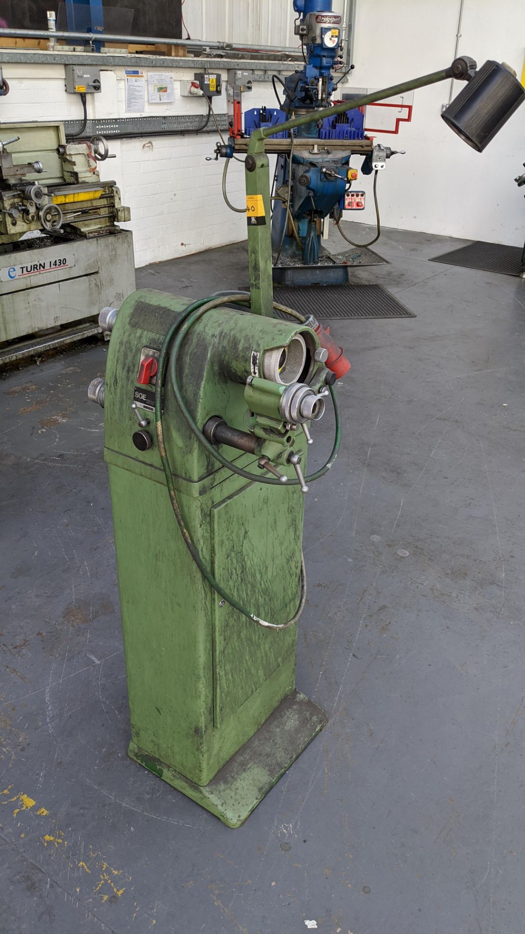 SOE Type KOD526/XF/S12 floorstanding grinder - Image 2 of 9