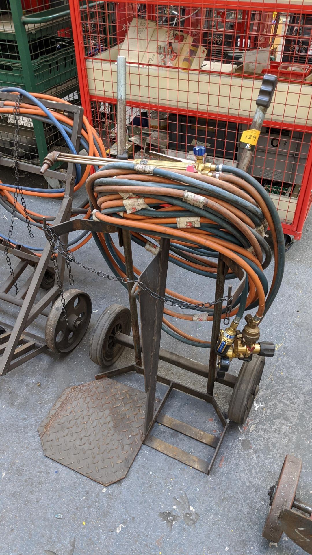 5 assorted welding bottle trolleys plus quantity of hose & gauge as pictured - Image 6 of 14