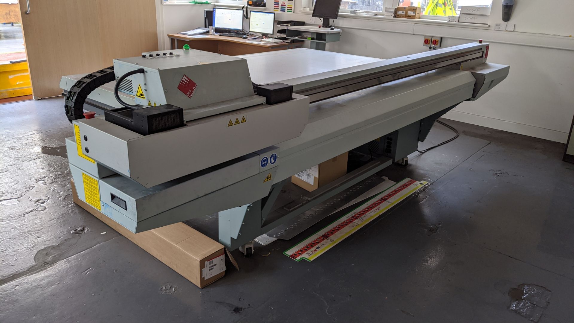 2016 Océ Arizona 318 GL + WIO flatbed printer, including foot pedal & dedicated pedestal - Image 13 of 27