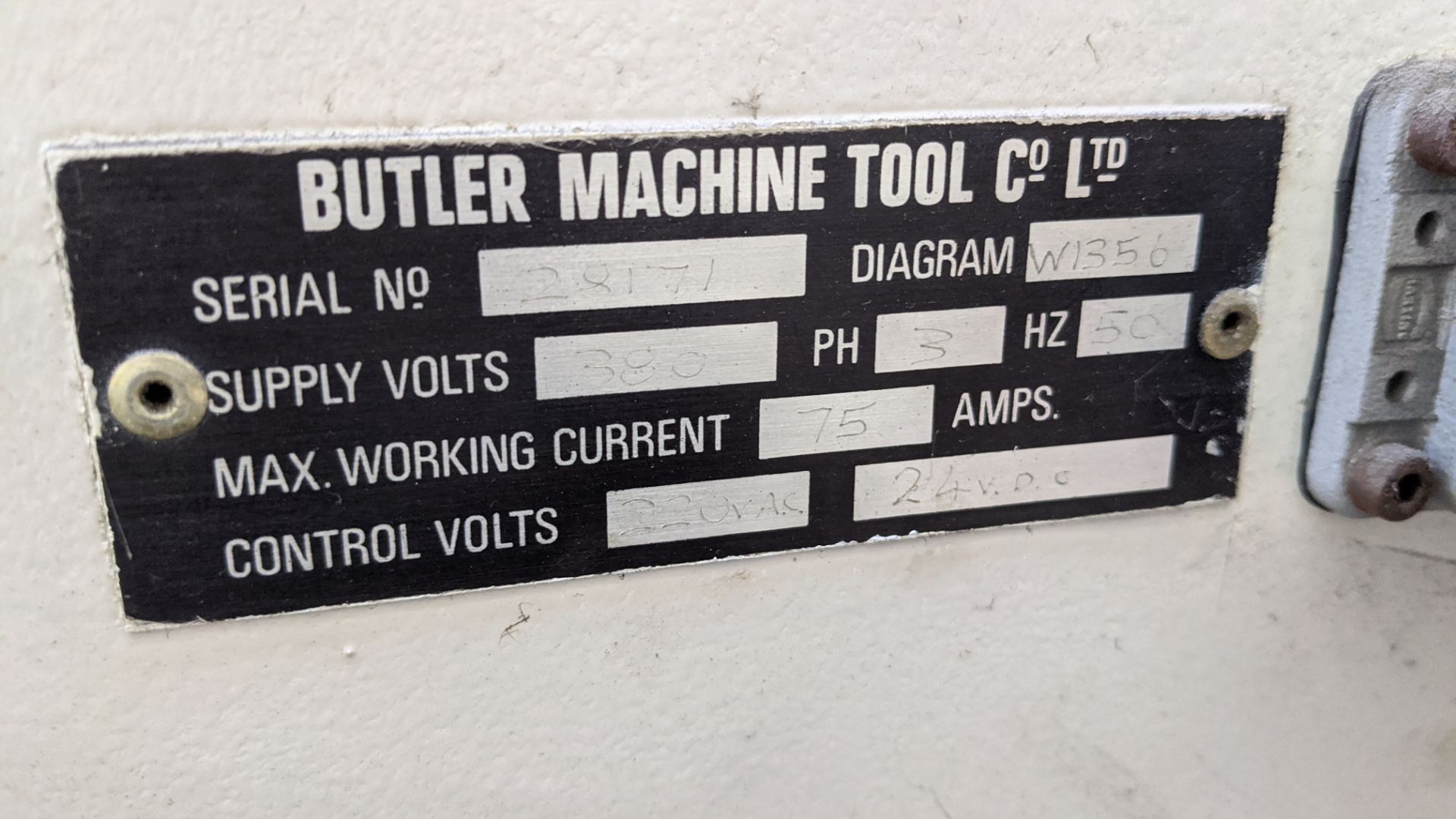 Butler Hi-Power Elgamill with swing-out Heidenhain controls. This lot includes the steps in front of - Image 23 of 28