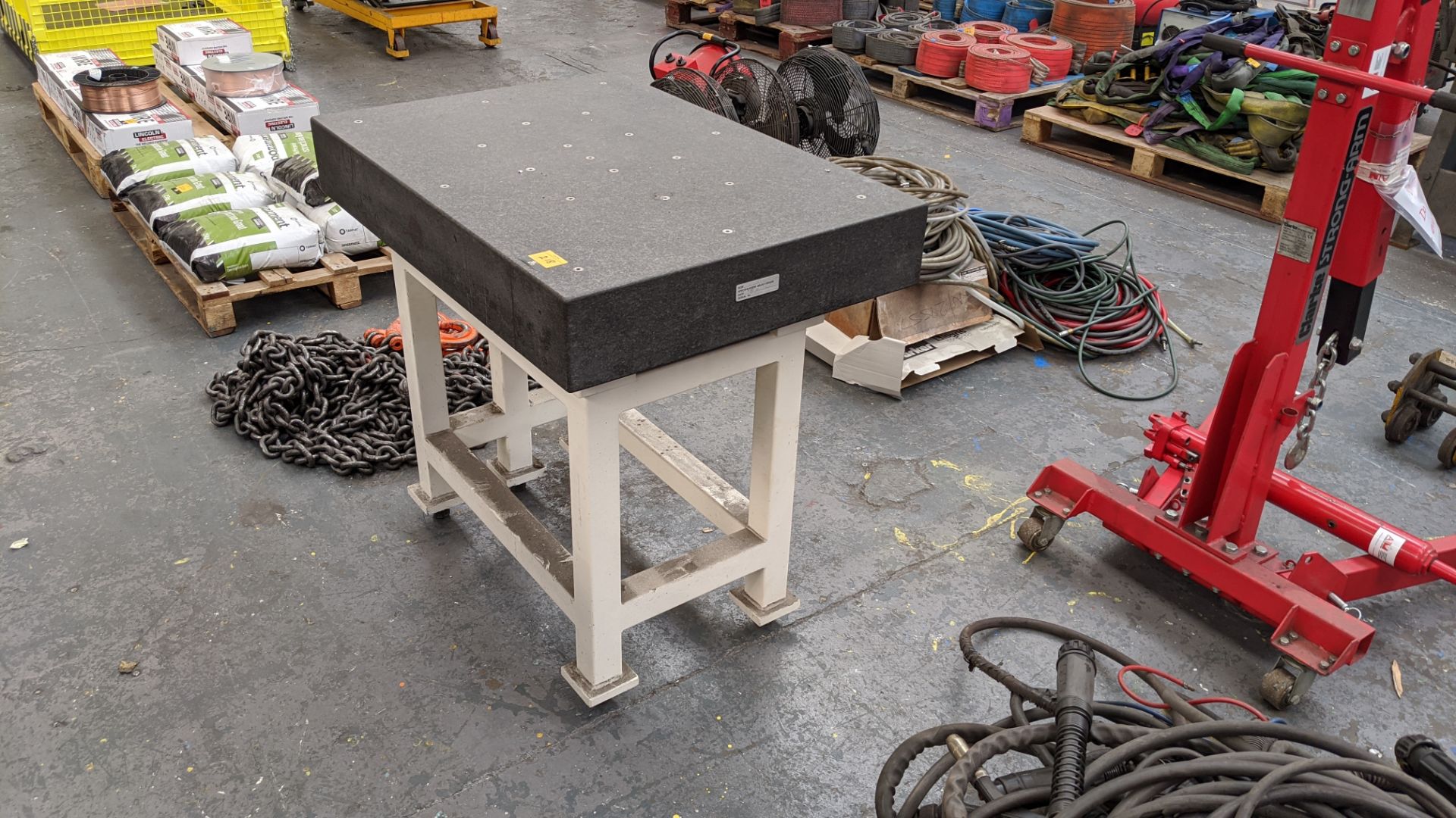 Granite surface table for use with CMM, the granite top itself measuring approx. 940mm x 660mm x - Image 2 of 4