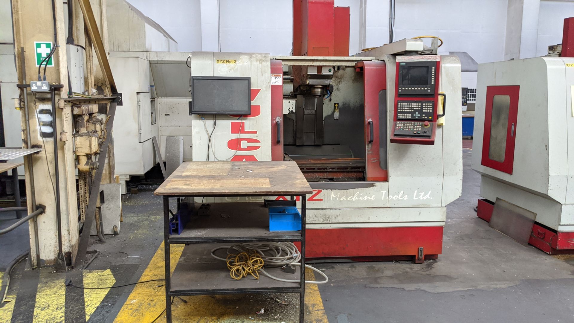 2001 XYZ model VC-810 machining centre, serial no. V0012462. This lot includes swing-out Siemens - Image 9 of 18
