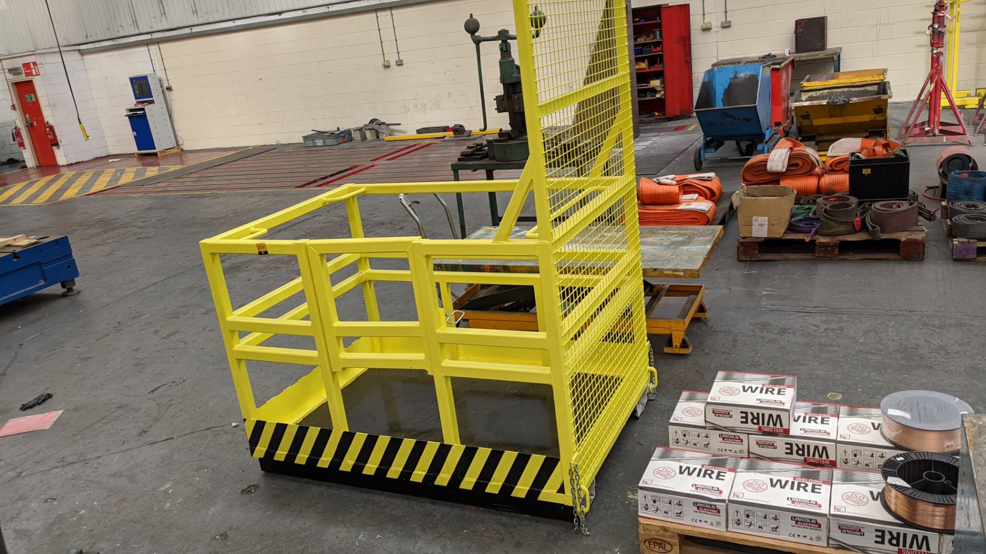 Large forklift truck inspection cage, incorporating lockable door - Image 6 of 6