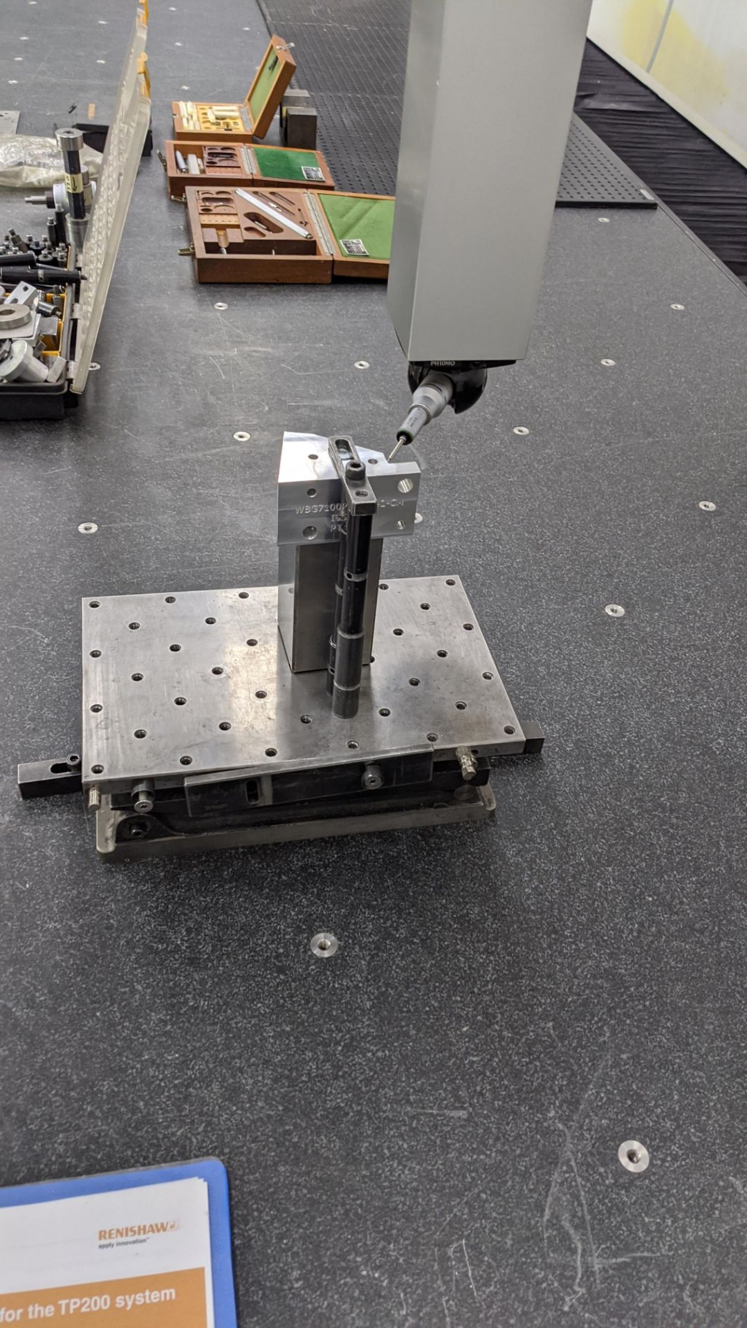 Hexagon Metrology CMM model Global/A123010, serial no. GLOD000222 on granite table measuring very - Image 22 of 35