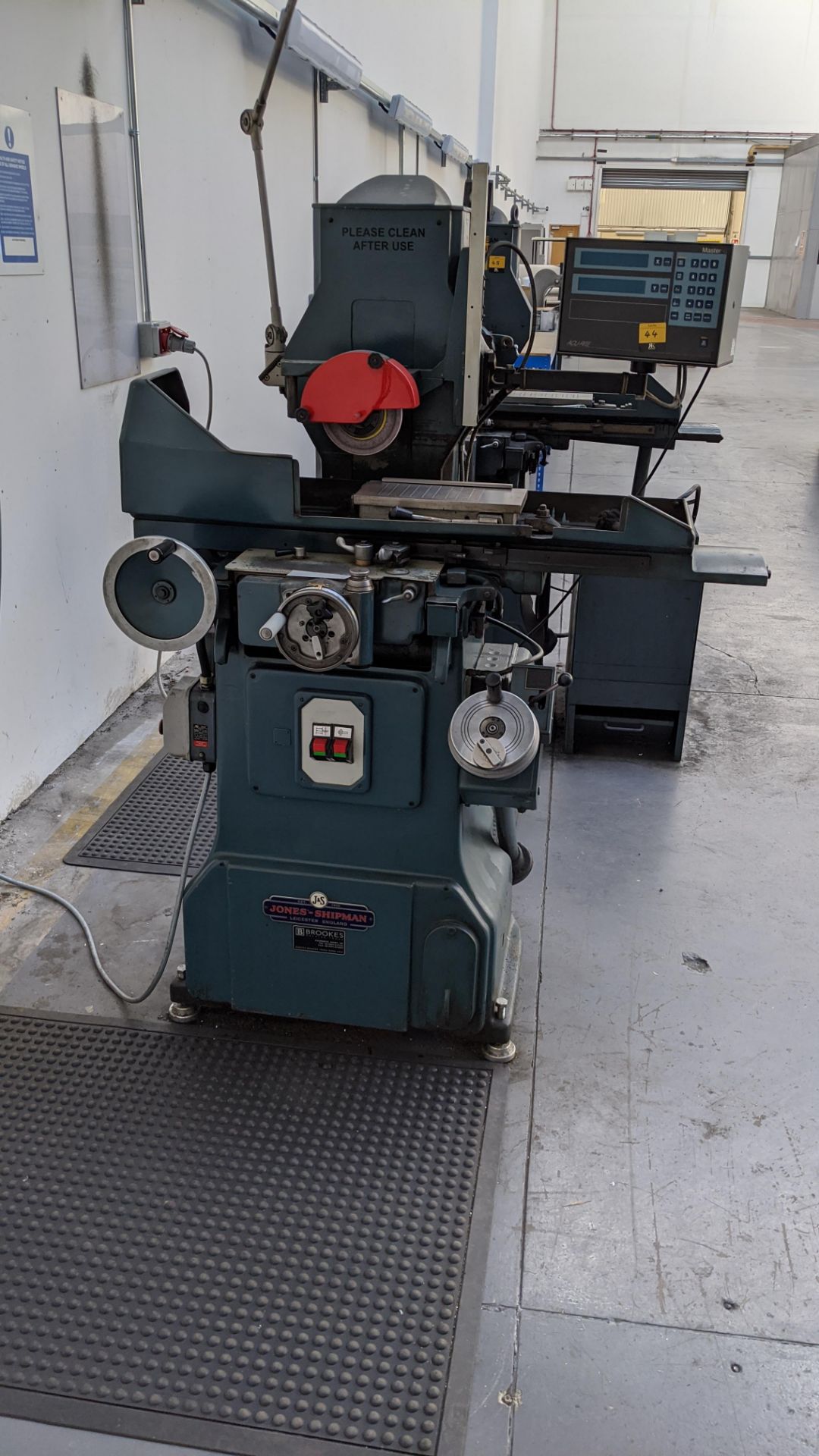 Jones & Shipman surface grinder with magnetic chuck & Acu-Rite Master-G DRO - Image 2 of 9