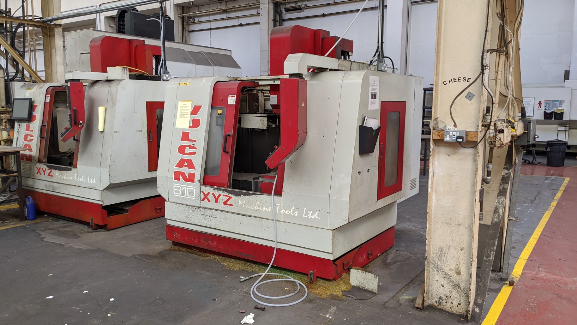 2001 XYZ model VC-810 machining centre, serial no. V0012471. This lot includes swing-out Siemens - Image 5 of 17