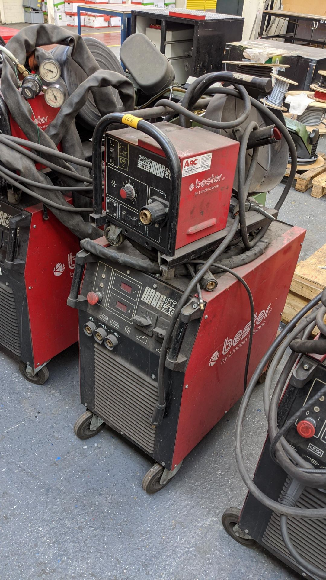 Lincoln Electric Bester Magster 401 welder plus PDE41 Mag feed