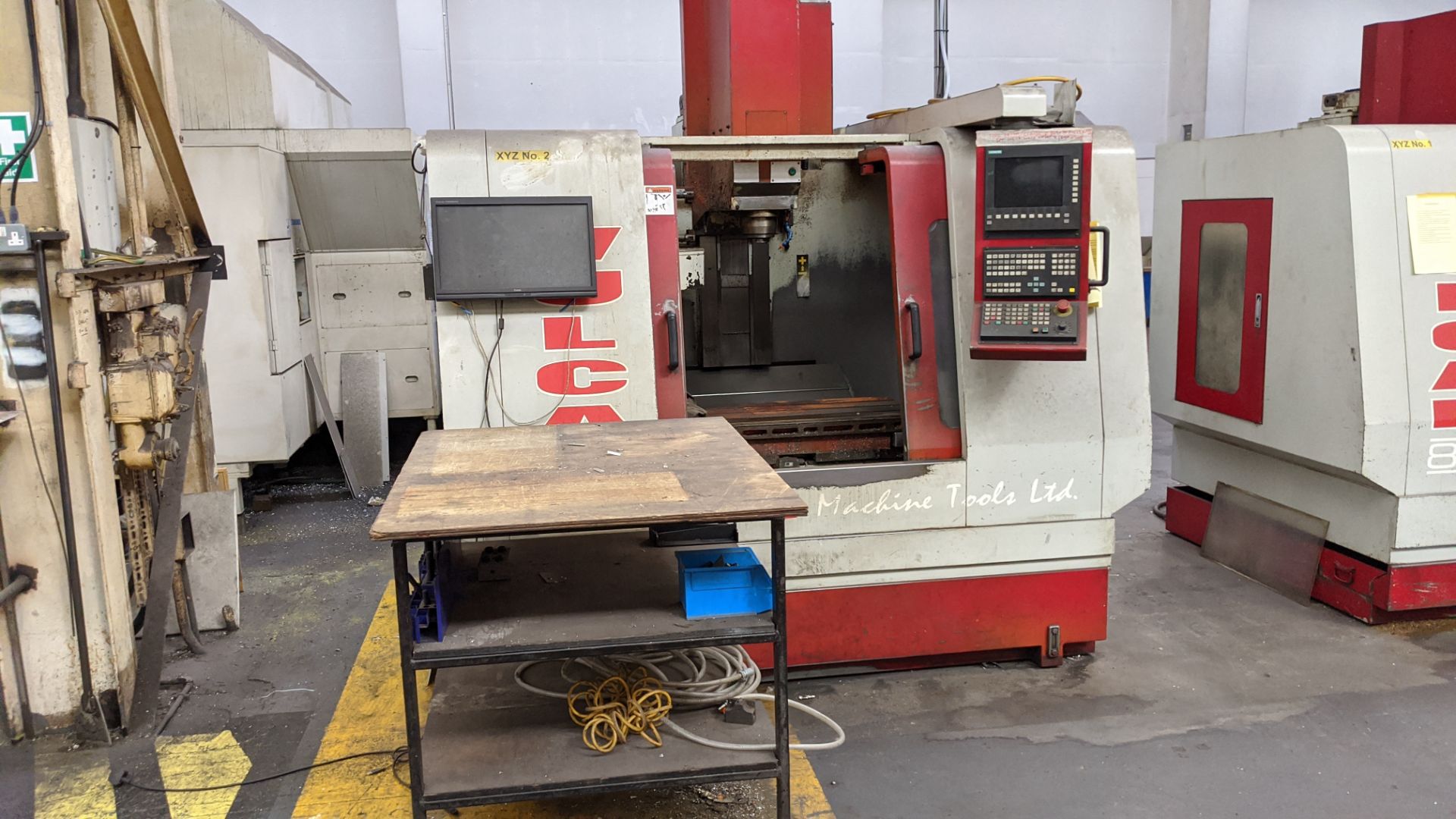 2001 XYZ model VC-810 machining centre, serial no. V0012462. This lot includes swing-out Siemens - Image 15 of 18