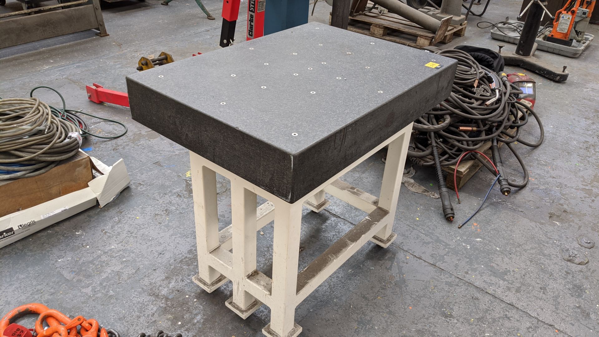 Granite surface table for use with CMM, the granite top itself measuring approx. 940mm x 660mm x - Image 4 of 4