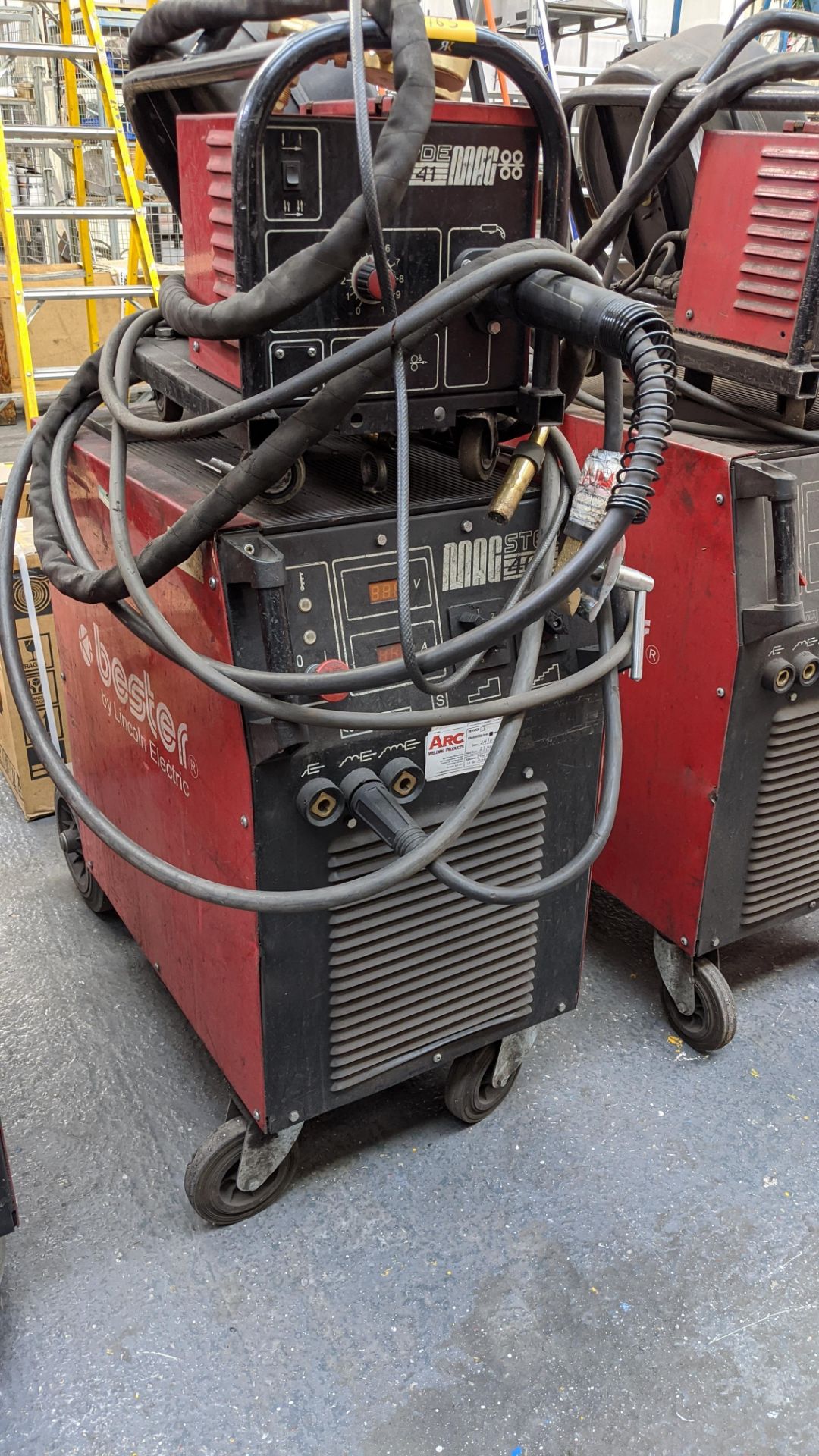 Lincoln Electric Bester Magster 401 welder plus PDE41 Mag feed - Image 4 of 8