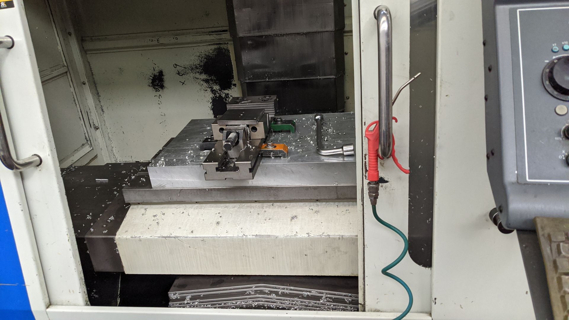 2011 Hurco VM10 CNC machining centre, serial no. H-V1E0580. Incorporates Max swing-out controller. - Image 5 of 20