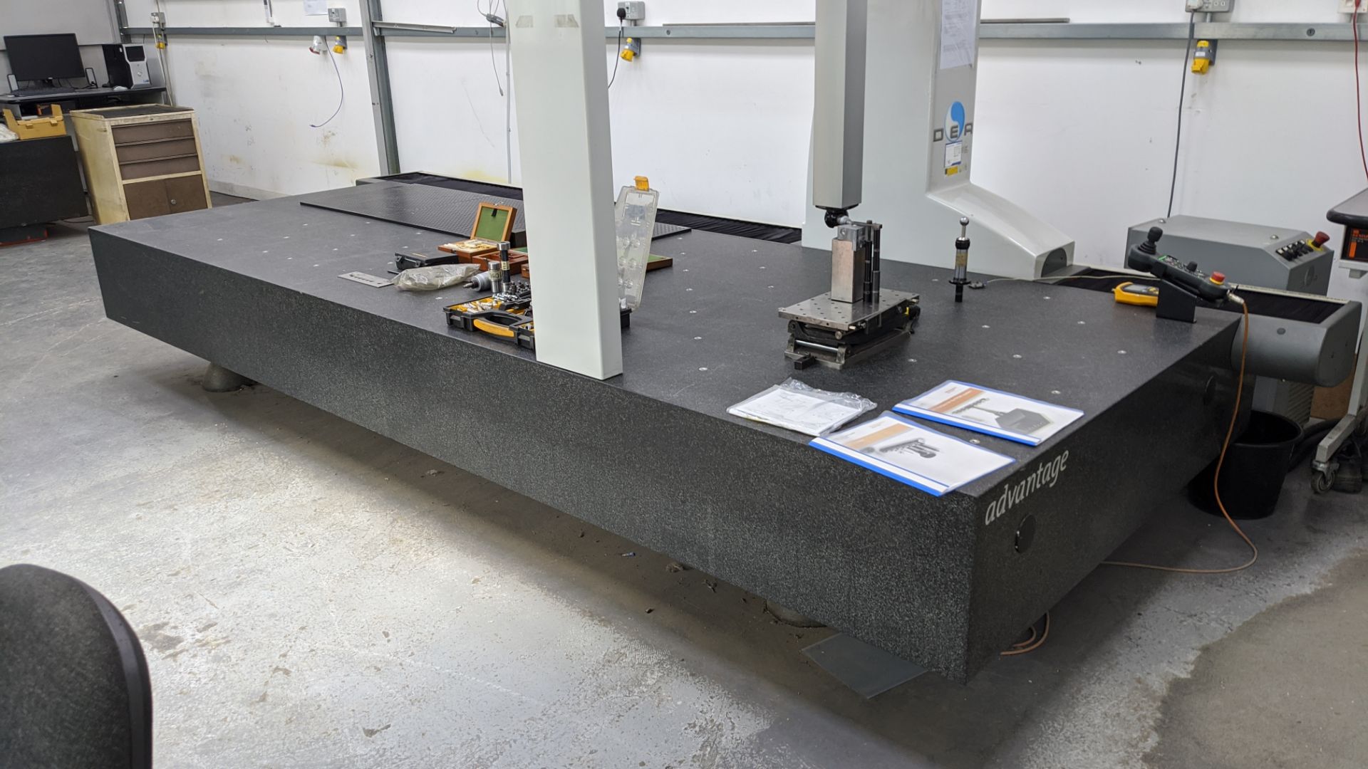 Hexagon Metrology CMM model Global/A123010, serial no. GLOD000222 on granite table measuring very - Image 13 of 35